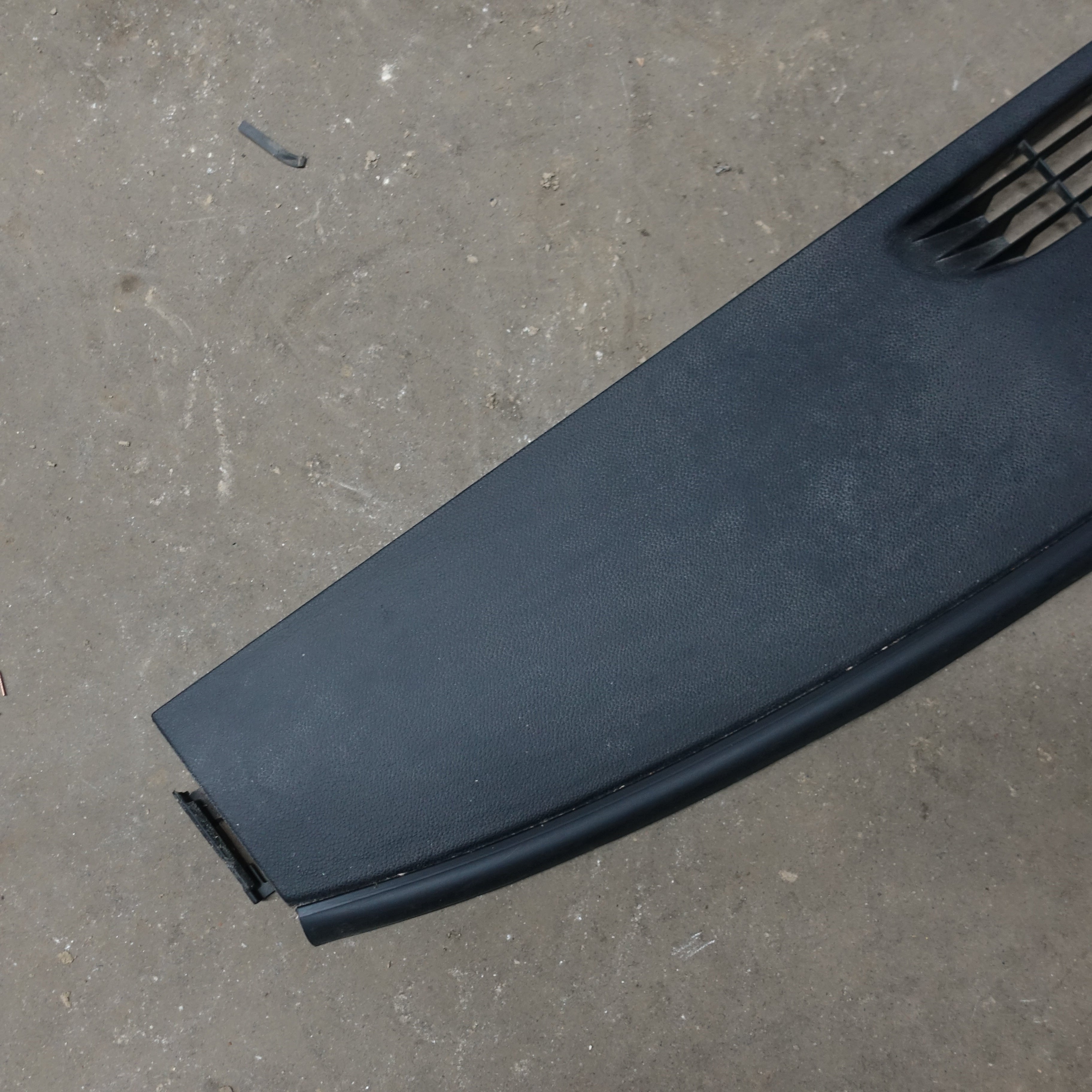 2008 2009 2010 2011 2012 Silverado Sierra Dash Defrost Vent Trim Panel Black OEM
