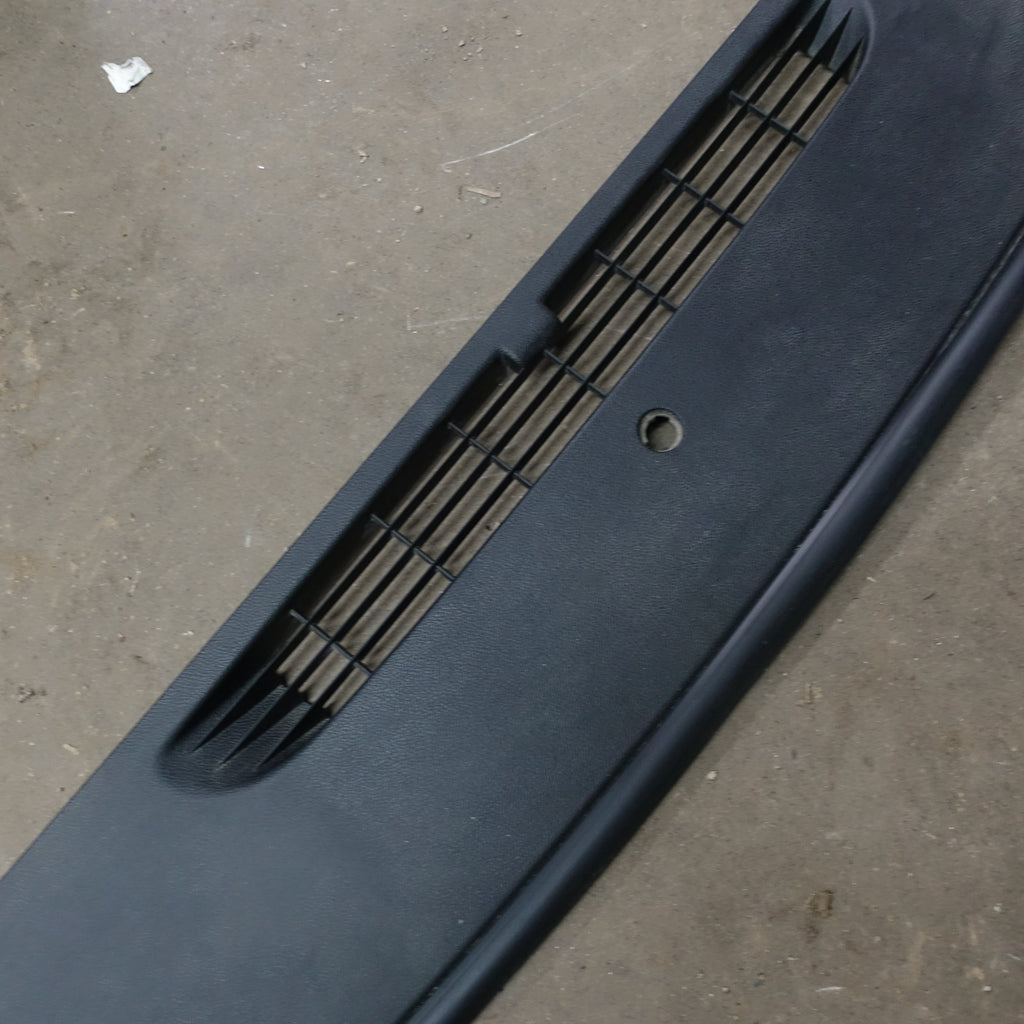 2008 2009 2010 2011 2012 Silverado Sierra Dash Defrost Vent Trim Panel Black OEM