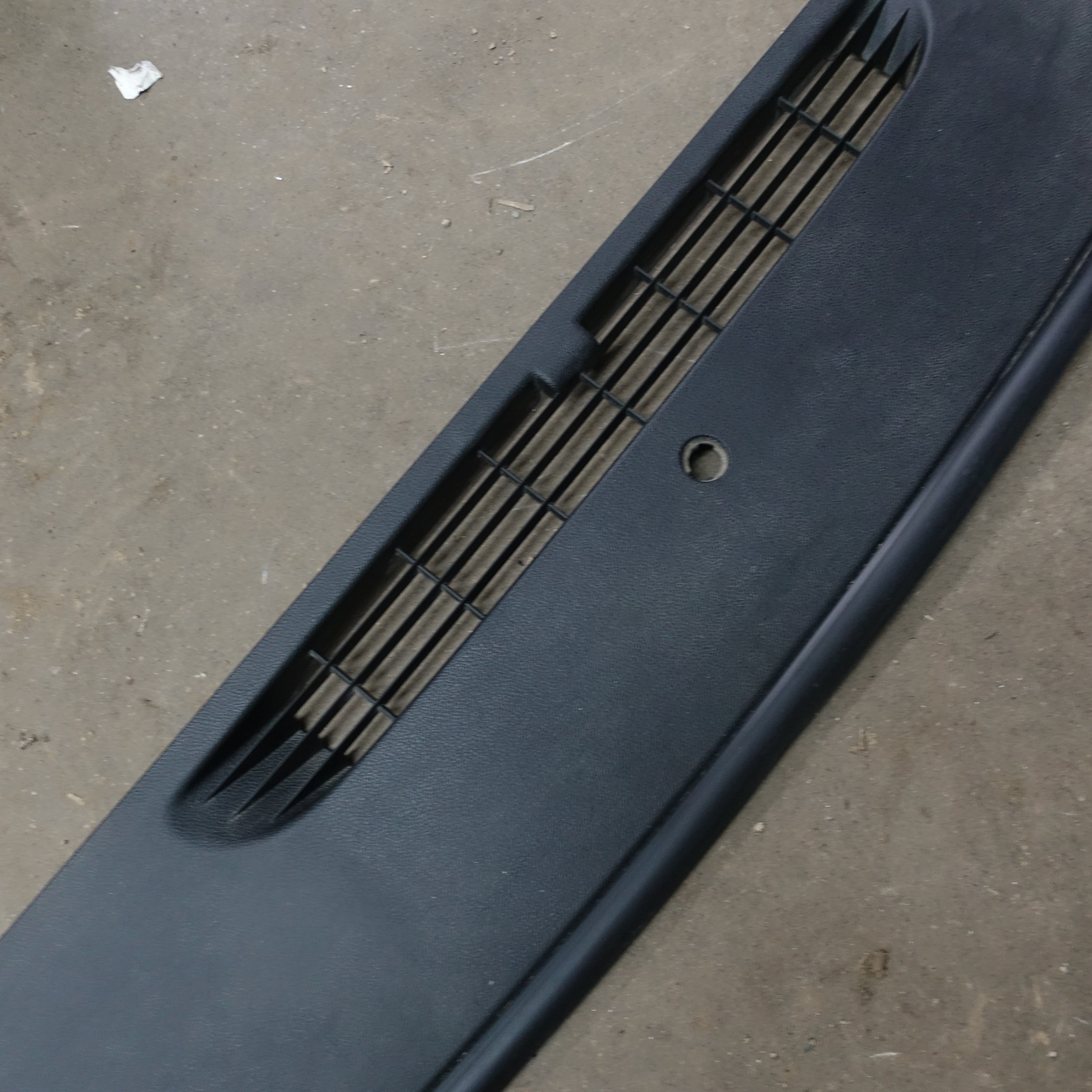 2008 2009 2010 2011 2012 Silverado Sierra Dash Defrost Vent Trim Panel Black OEM