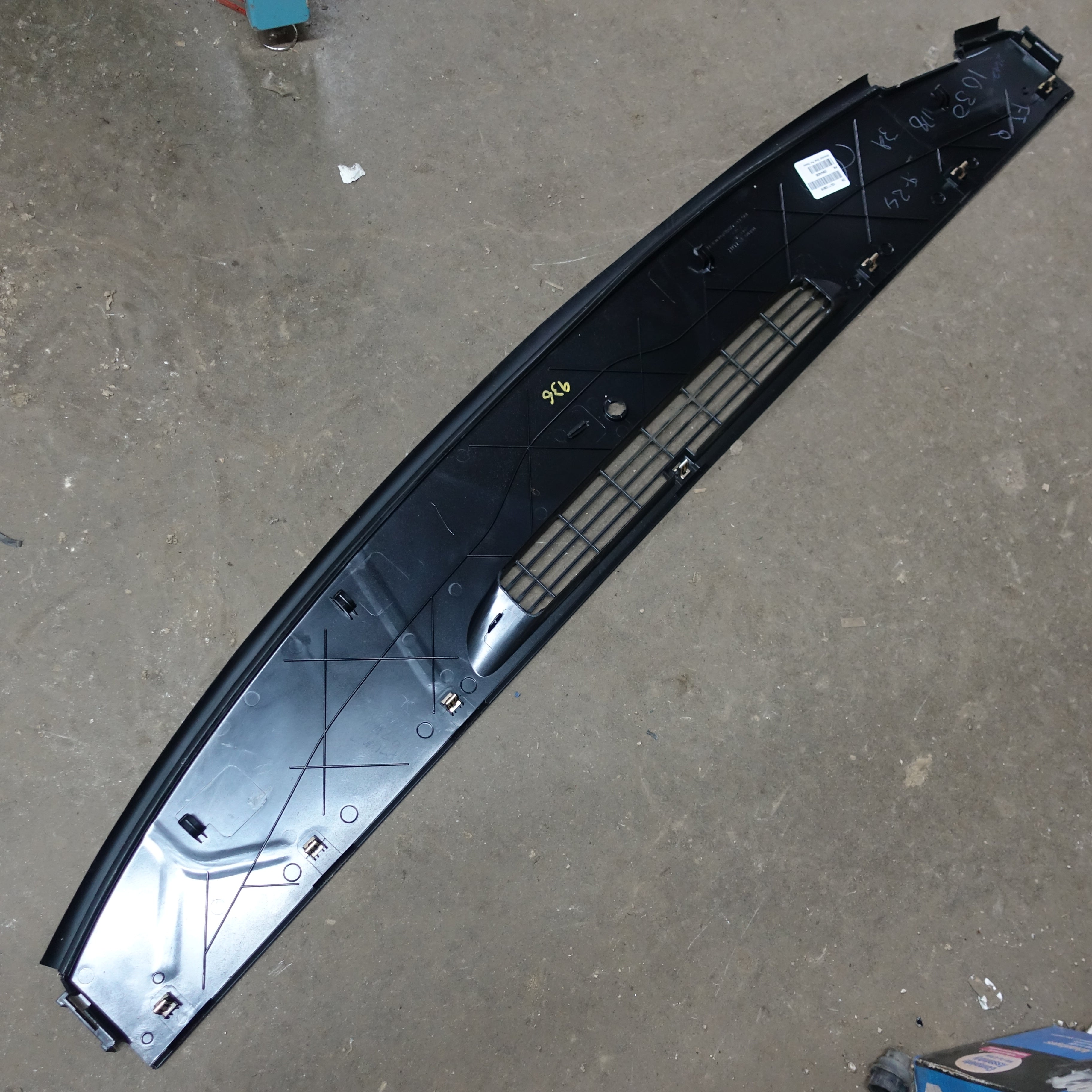 2008 2009 2010 2011 2012 Silverado Sierra Dash Defrost Vent Trim Panel Black OEM