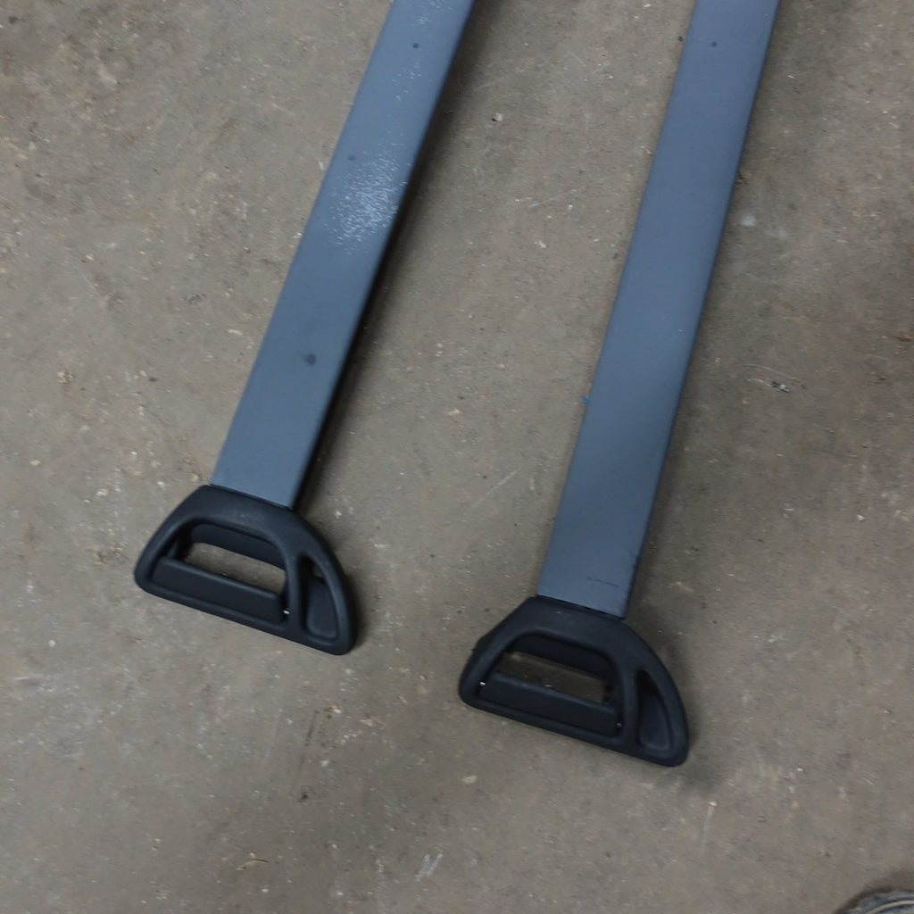 2000 2001 2002 2003 2004 2005 2006 2007 Chevy Suburban Tahoe Roof Rack Cross Bar
