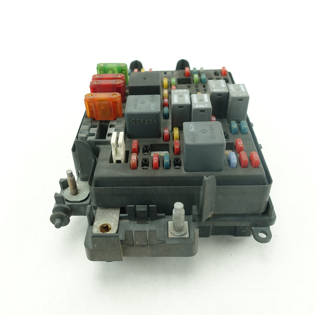2000 2001 2002 Silverado Sierra Engine Fuse Junction Box