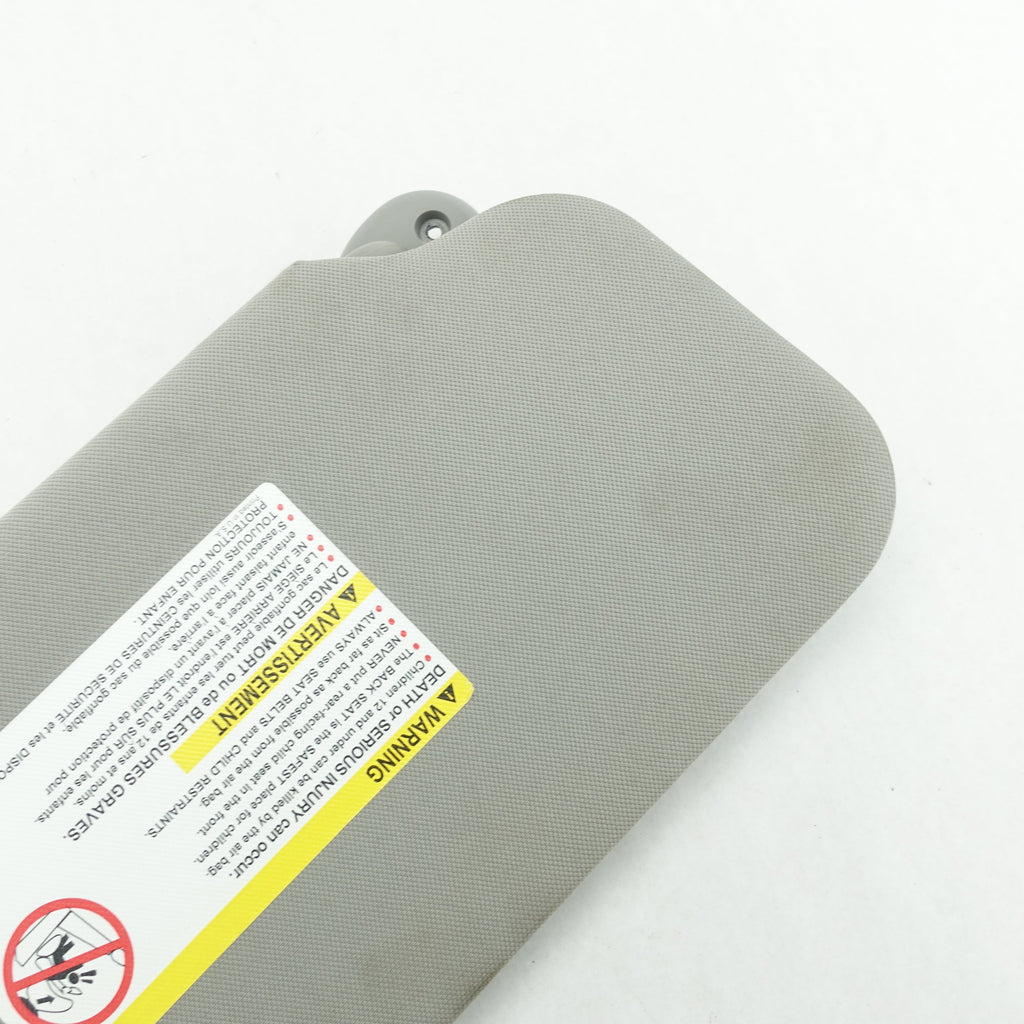 Damage 2006 2007 2008 2009 Pontiac Torrent Driver Left Sunvisor Sun Visor