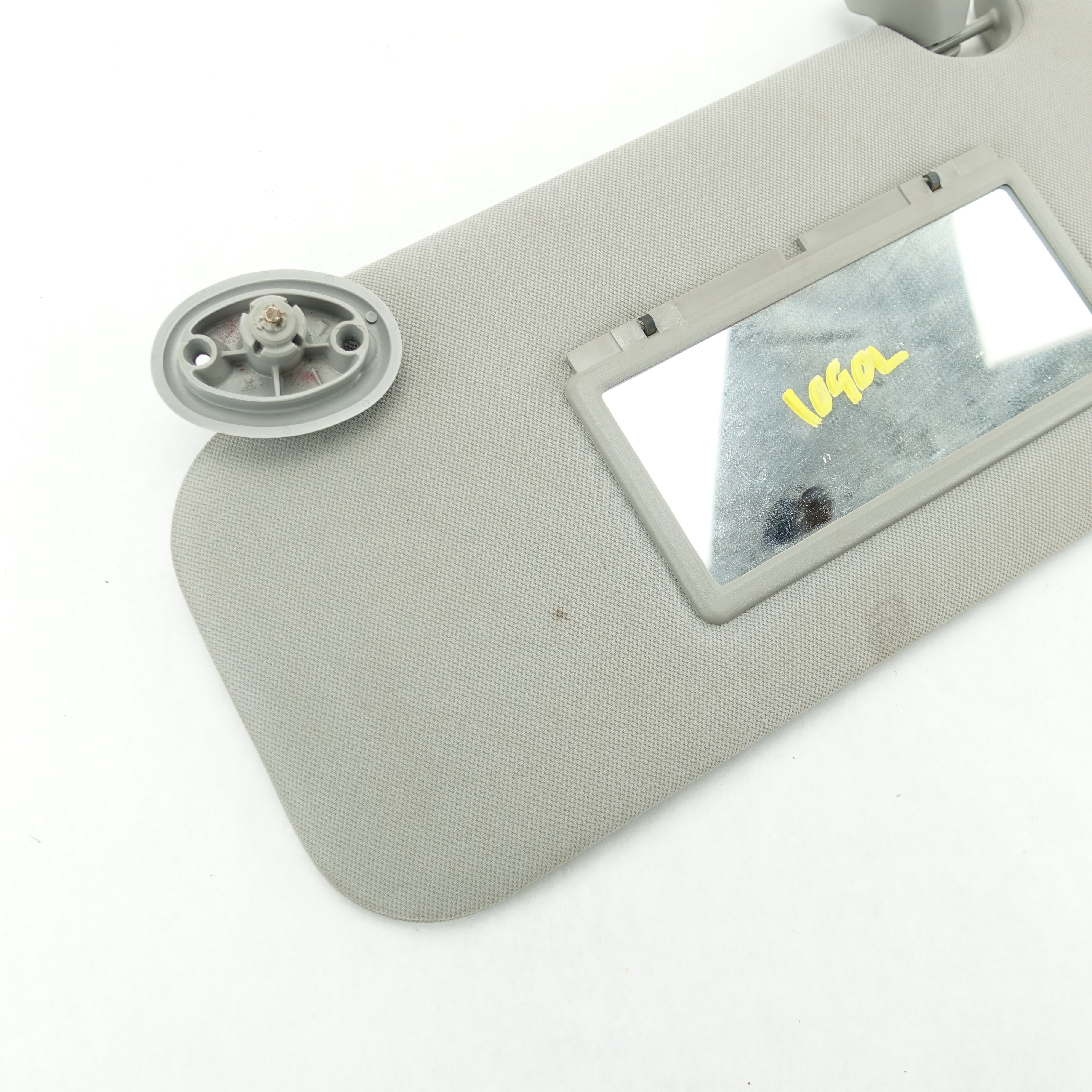 Damage 2006 2007 2008 2009 Pontiac Torrent Driver Left Sunvisor Sun Visor