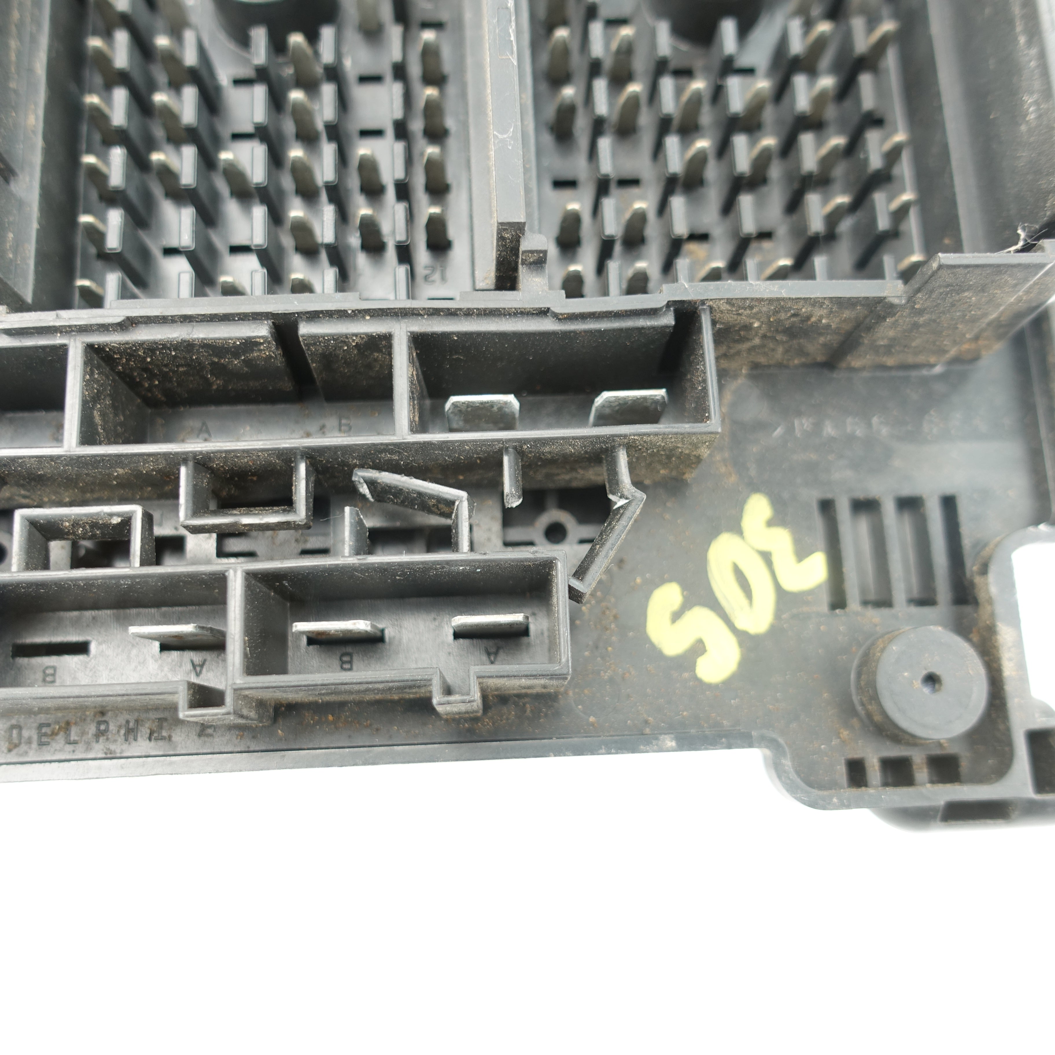 2003 2004 2005 2006 Yukon Suburban Engine Fuse Junction Box