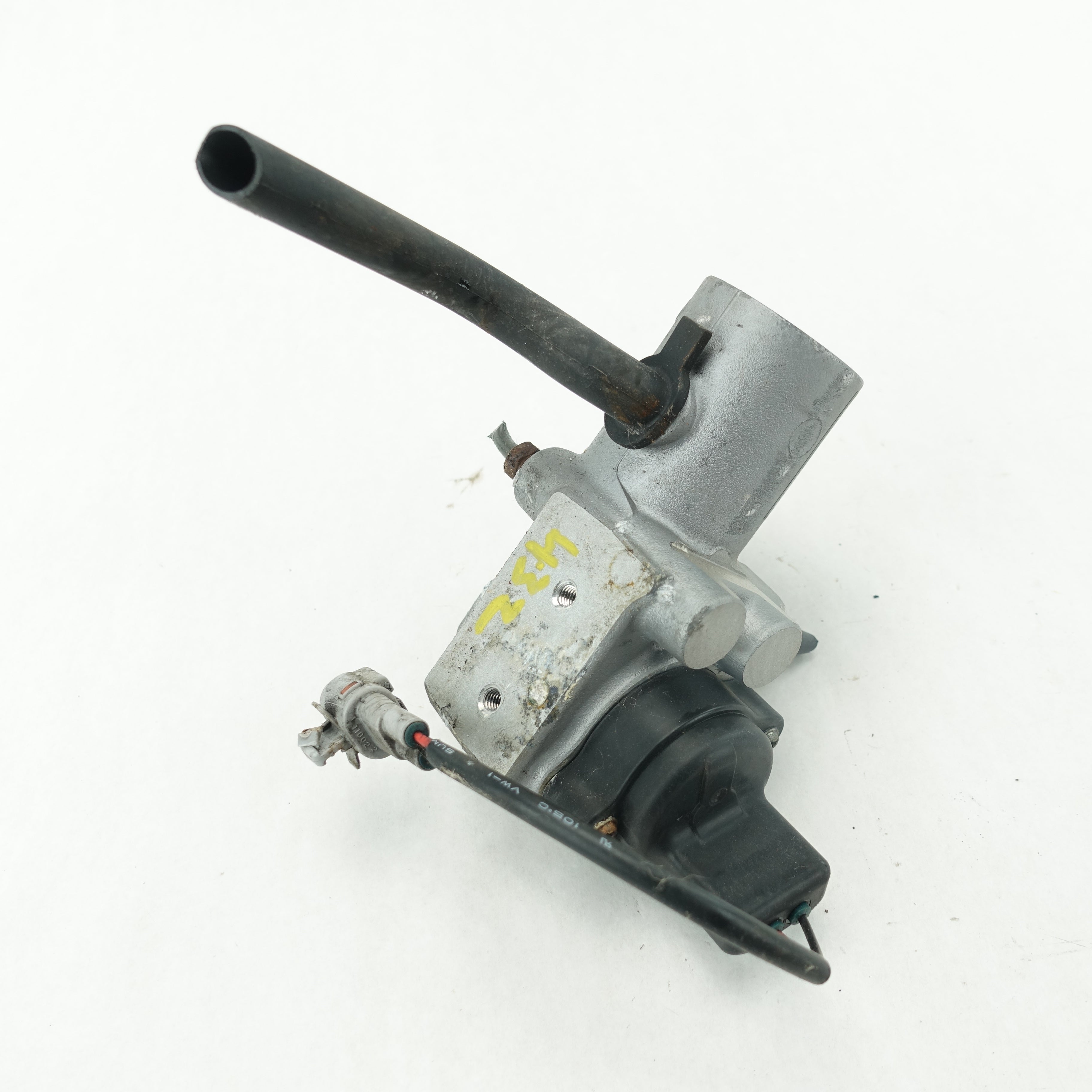 2004 2005 2006 2007 2008 09 Toyota Prius Brake Master Cylinder Solenoid Control