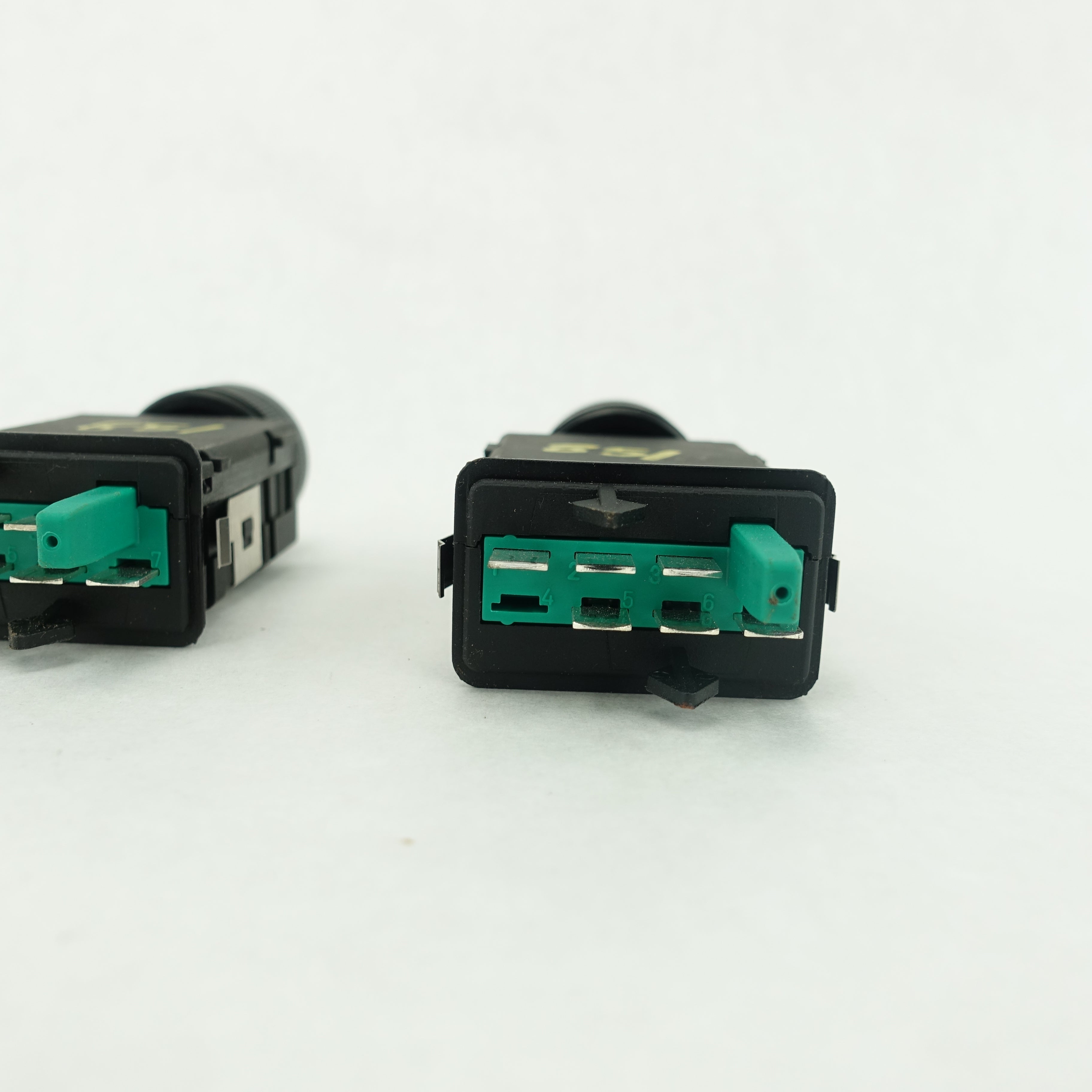 2000 2001 2002 2003 2004 2005 2006 Audi TT Heated Seat Switch Control Button