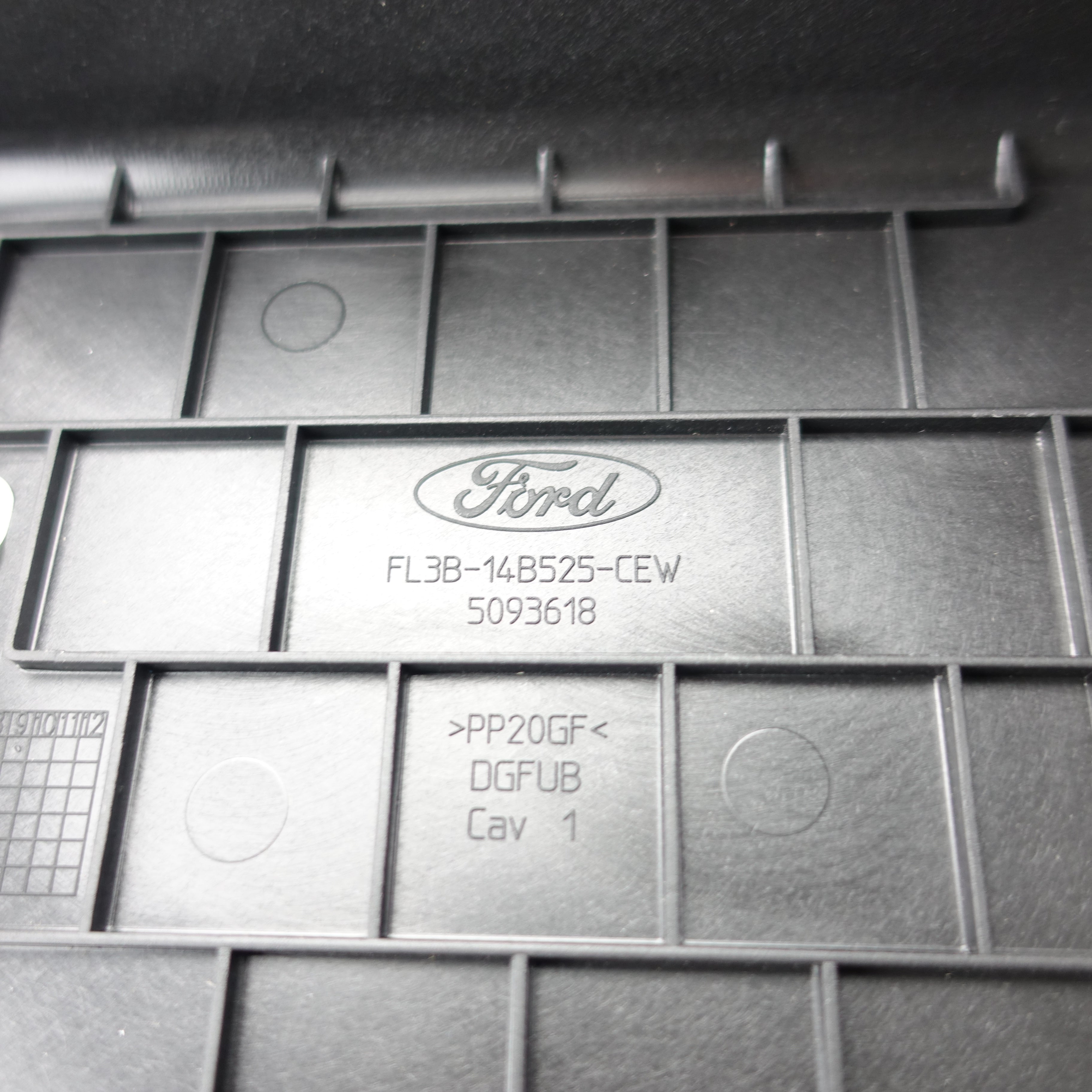 2017 2018 2019 2020 2021 2022 Ford F250 F350 Power Inverter Cover Lid