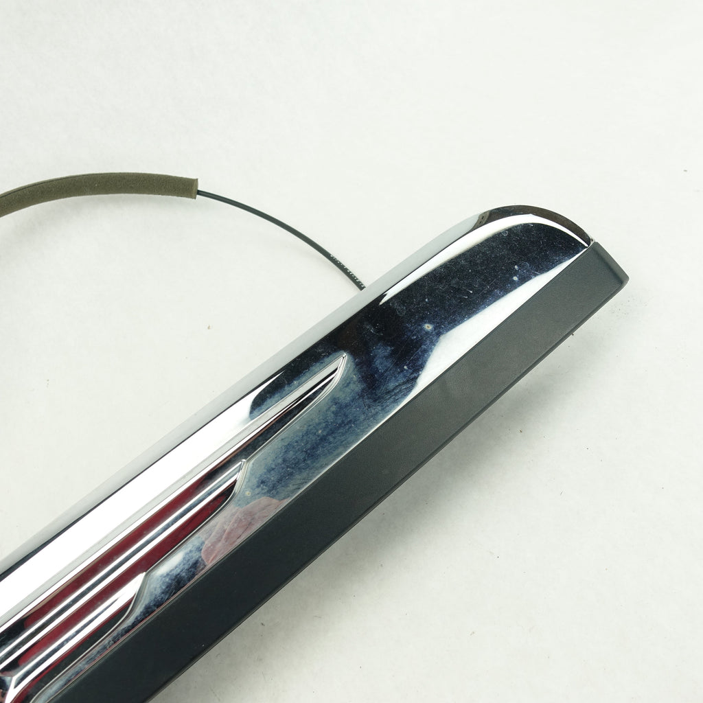 2008 2009 2010 Chrysler Town & Country Tailgate Tail Gate Hatch Handle Emblem