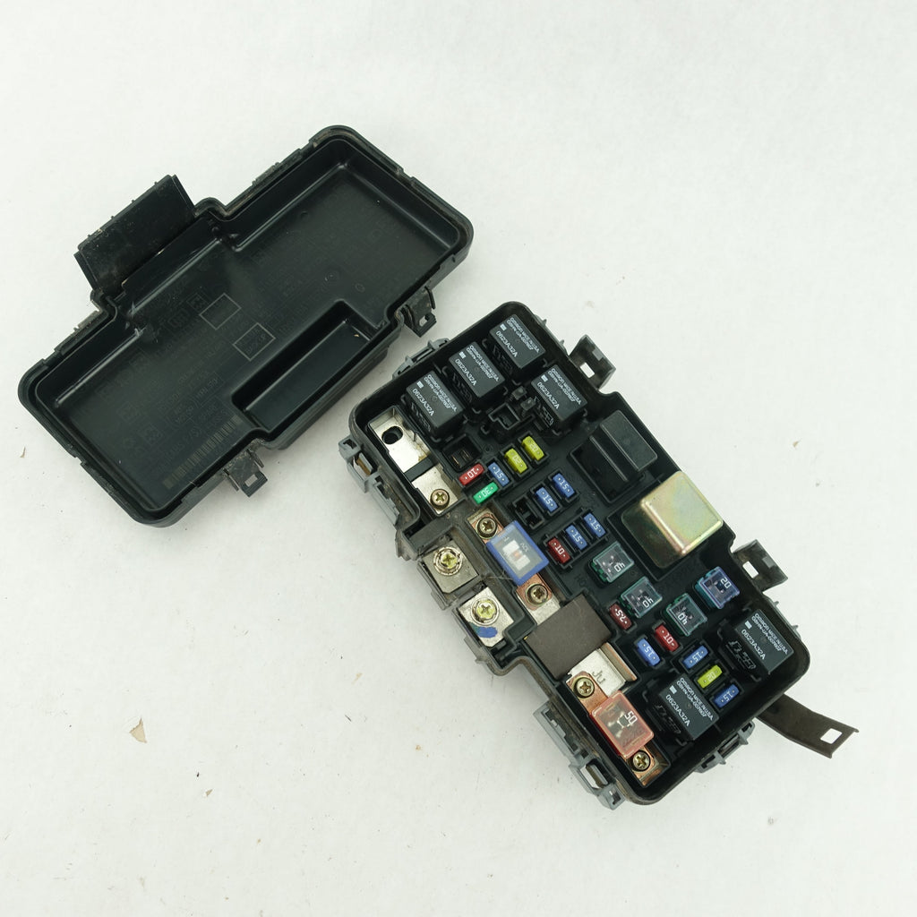 2002 2003 2004 Honda CRV CR-V LX Engine Fuse Junction Box