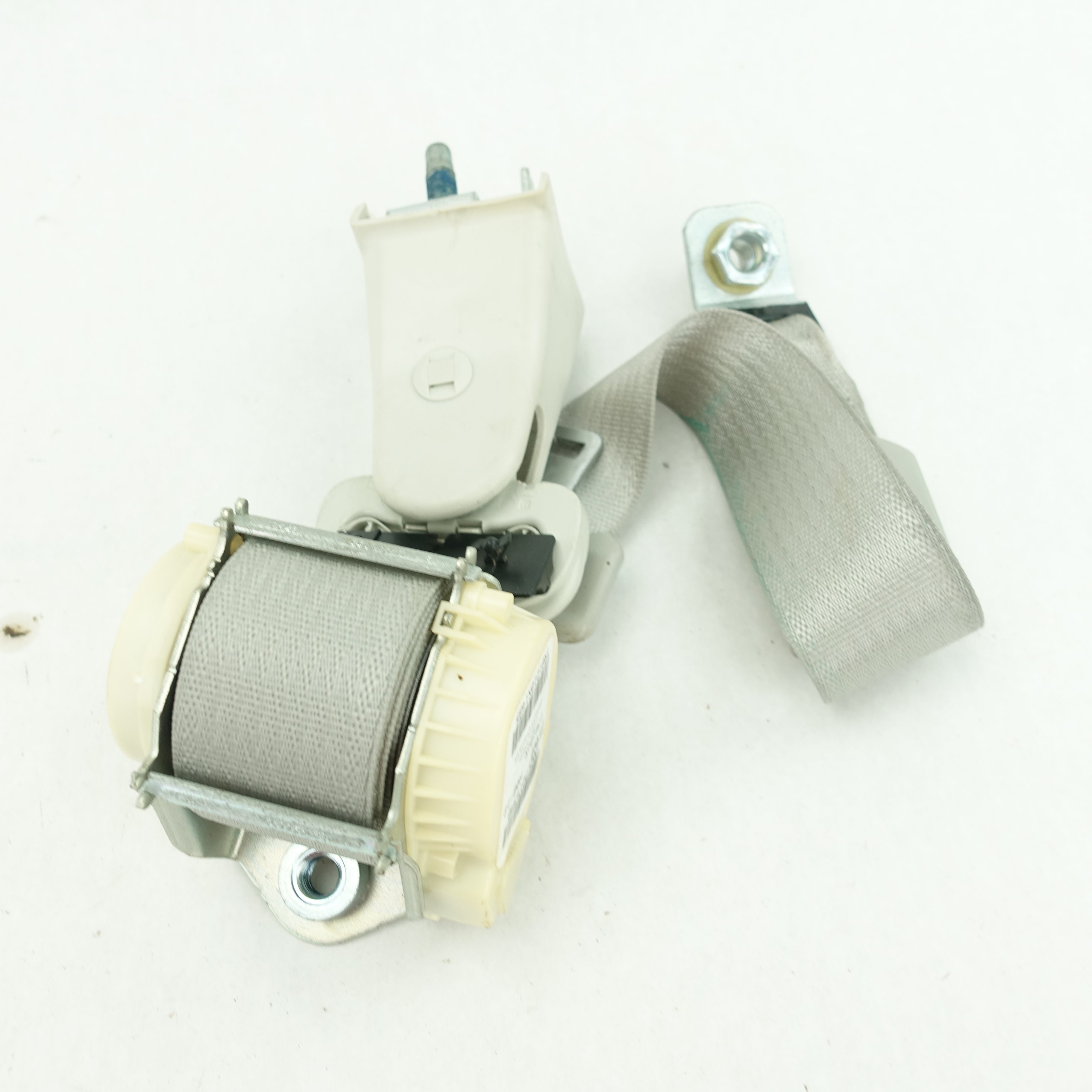 2011 2012 2013 2014 Caravan Town & Country 3rd Row Right Rear Seat Belt Gray