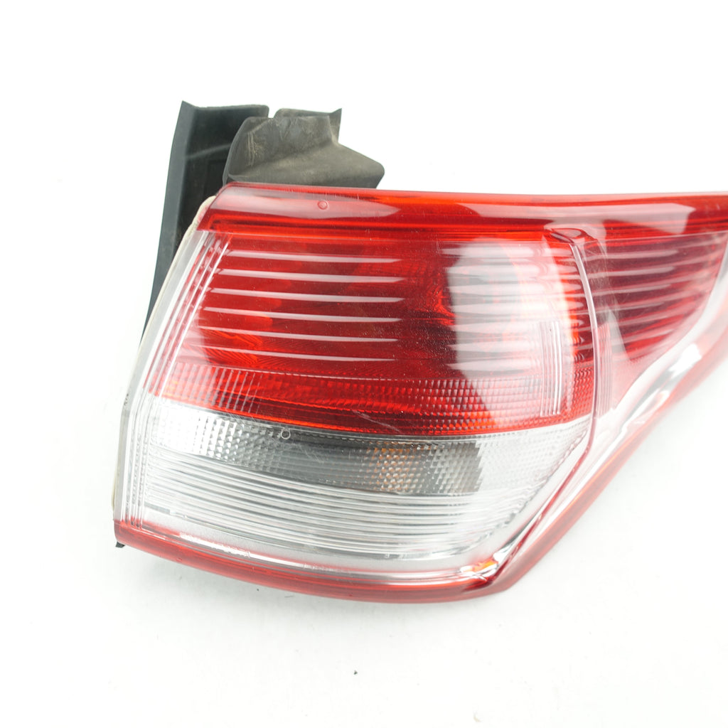2013 2014 2015 2016 Ford Escape Passenger Right Rear Taillight Tail Light Lamp