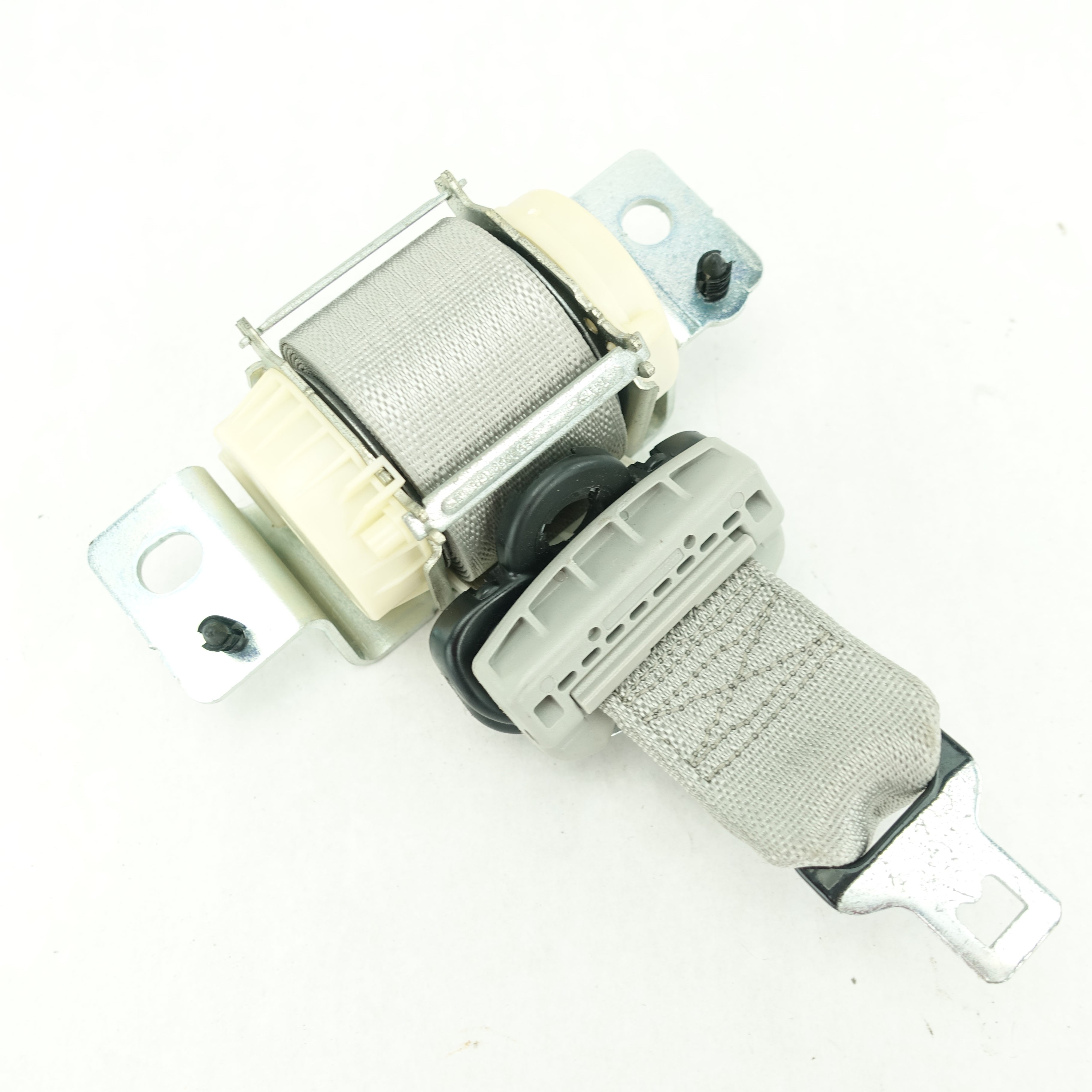 2011 2012 2013 2014 Caravan Town & Country 3rd Row Center Rear Seat Belt Gray