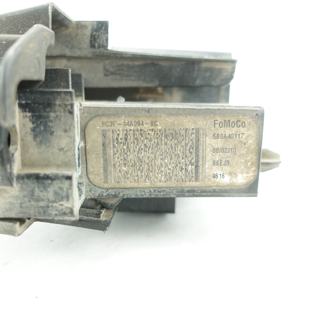 2011 2012 2013 2014 2015 2016 FORD F250 F350 6.7L Battery Circuit Breaker Fuse
