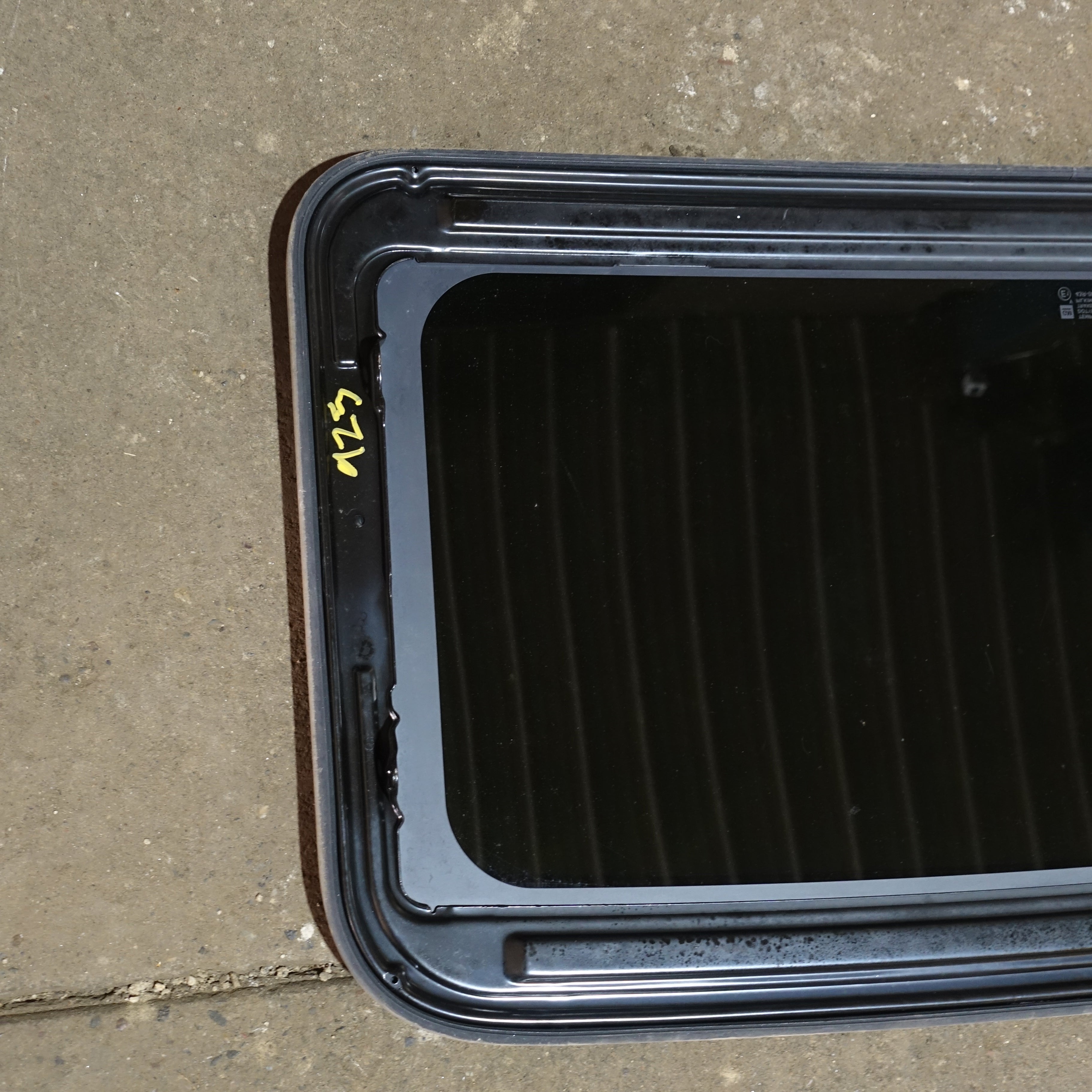 2007 2008 2009 2010 2011 2012 2013 GMC Acadia Sunroof Sun Moon Roof Glass Window