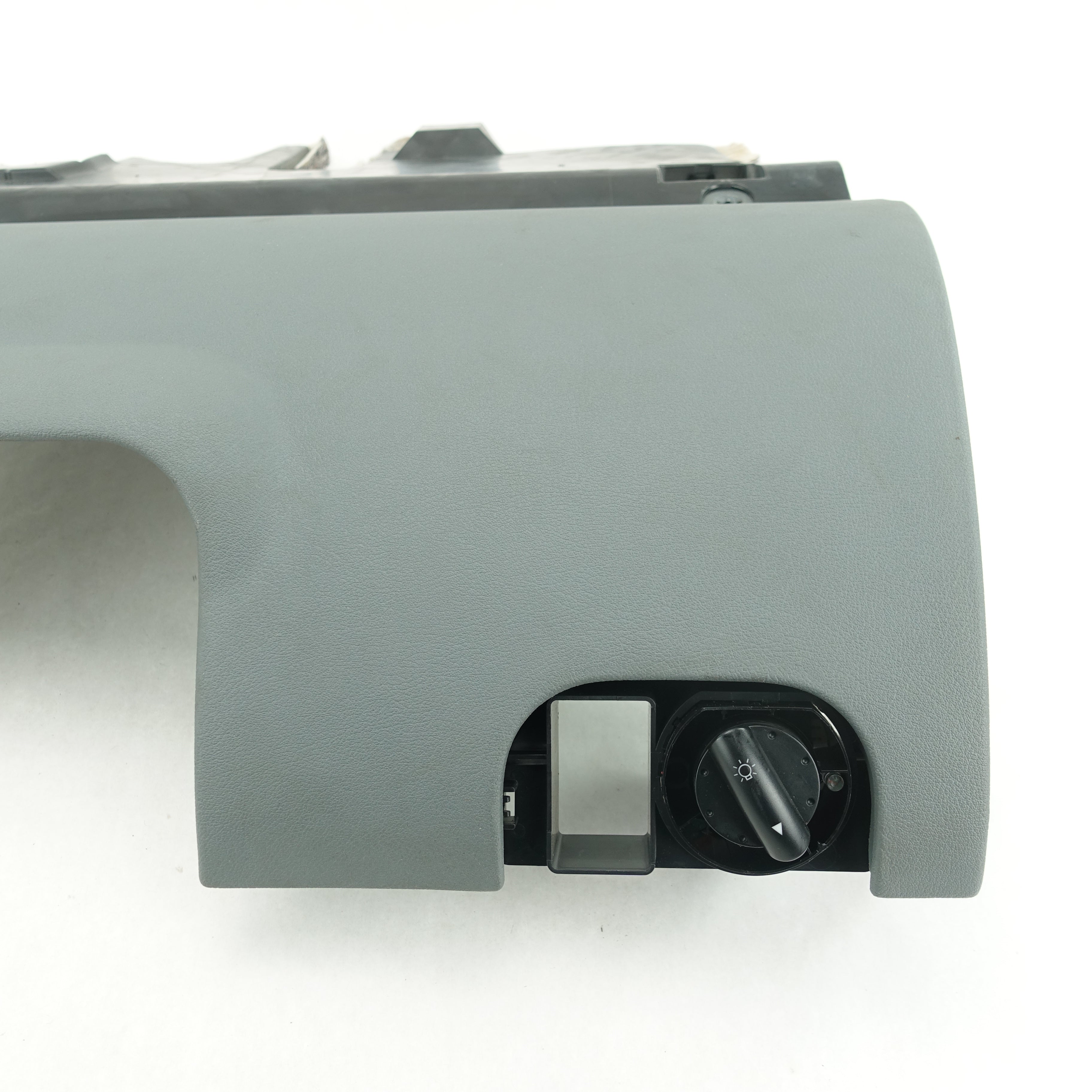 2000 2001 2002 2003 2004 2005 2006 Audi TT Lower Dash Knee Bolster