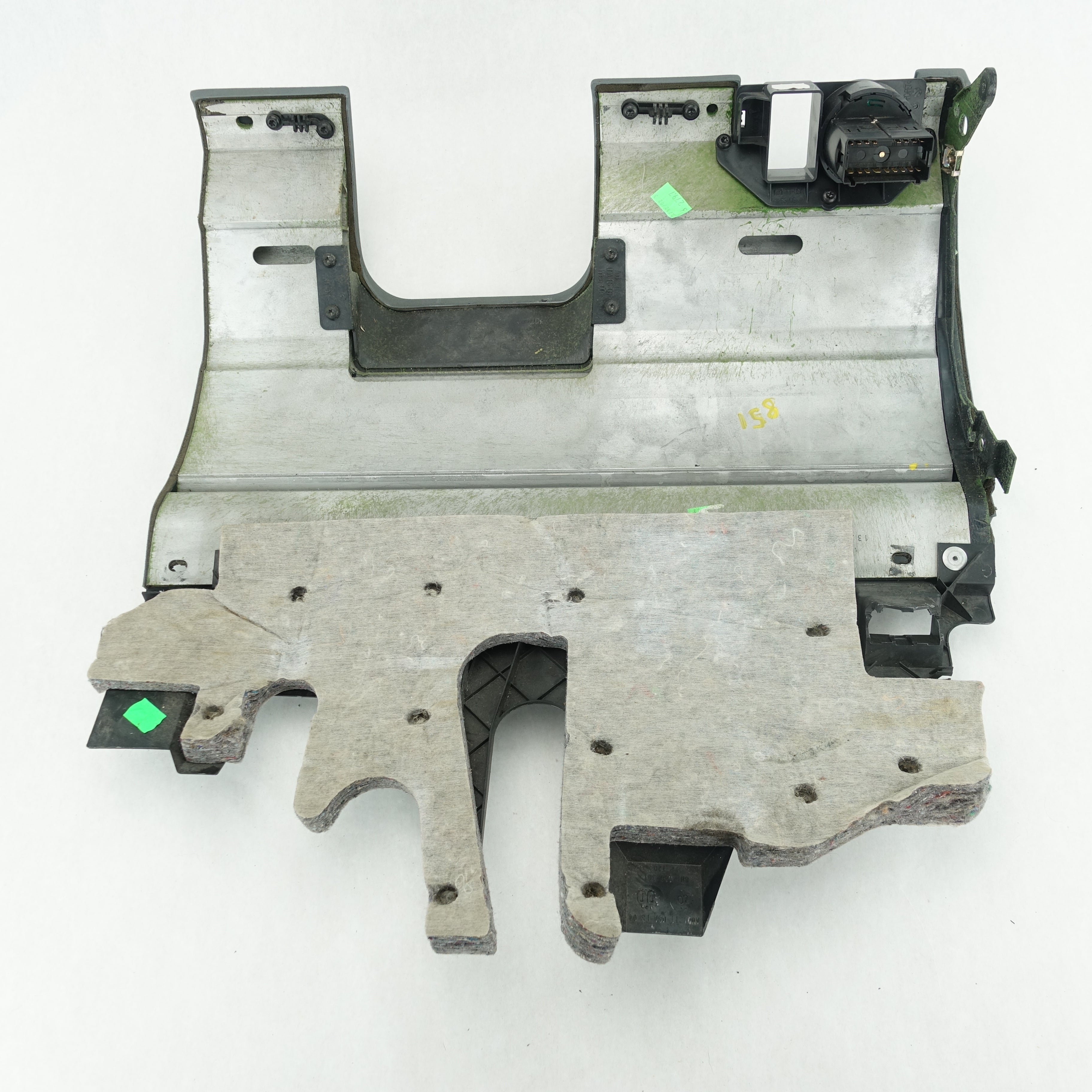 2000 2001 2002 2003 2004 2005 2006 Audi TT Lower Dash Knee Bolster