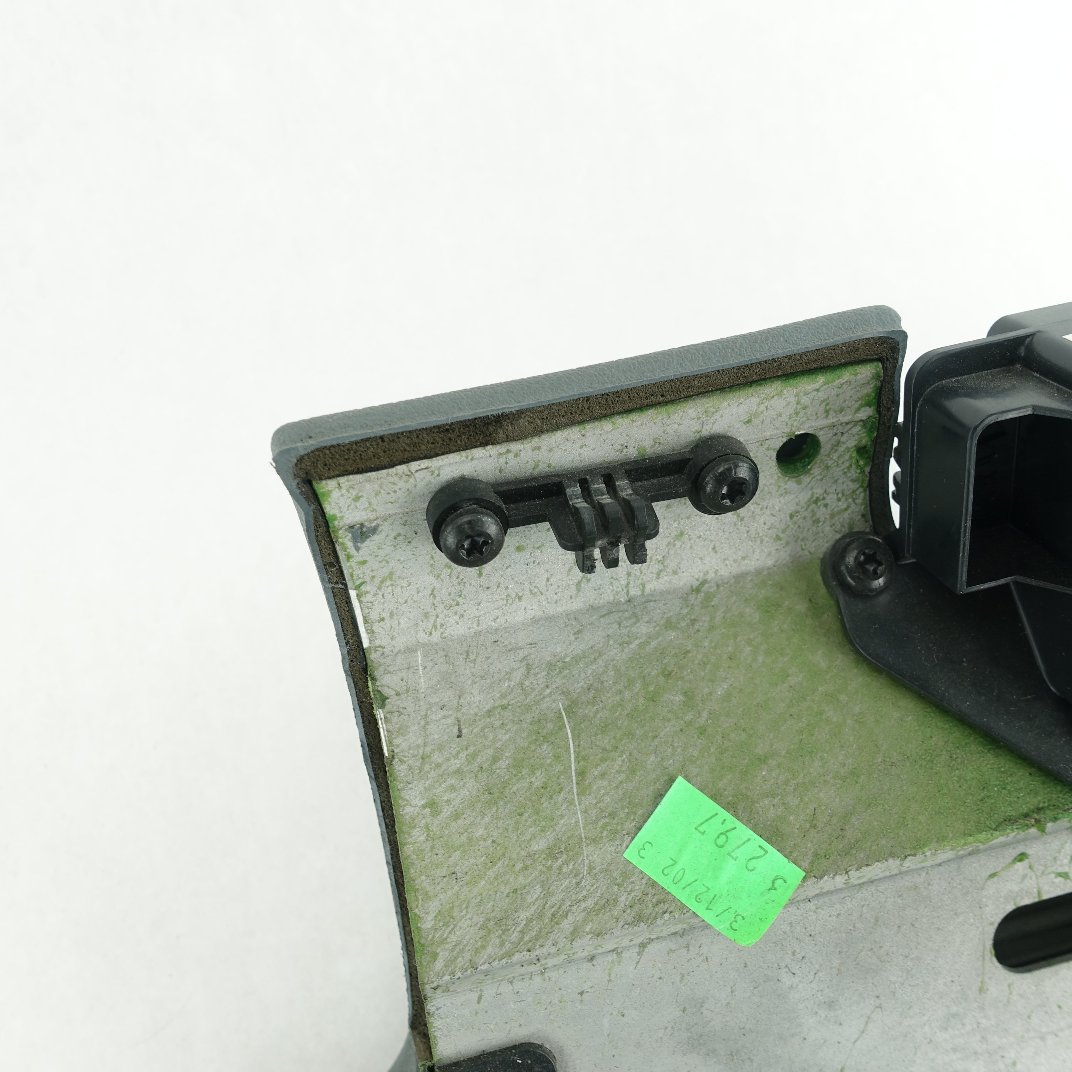 2000 2001 2002 2003 2004 2005 2006 Audi TT Lower Dash Knee Bolster