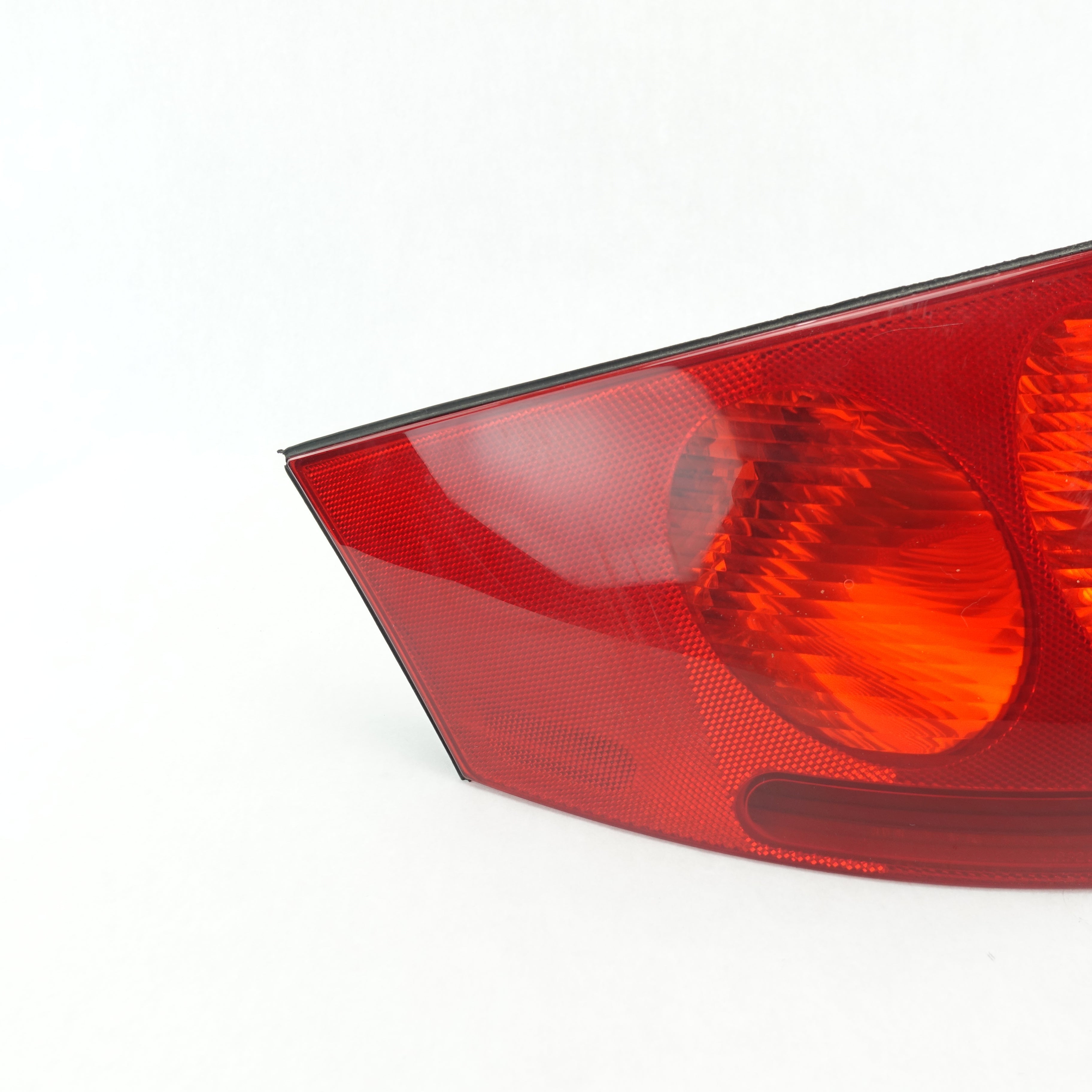 2000 2001 2002 2003 2004 2005 2006 Audi TT Driver Left Taillight Tail Light Lamp