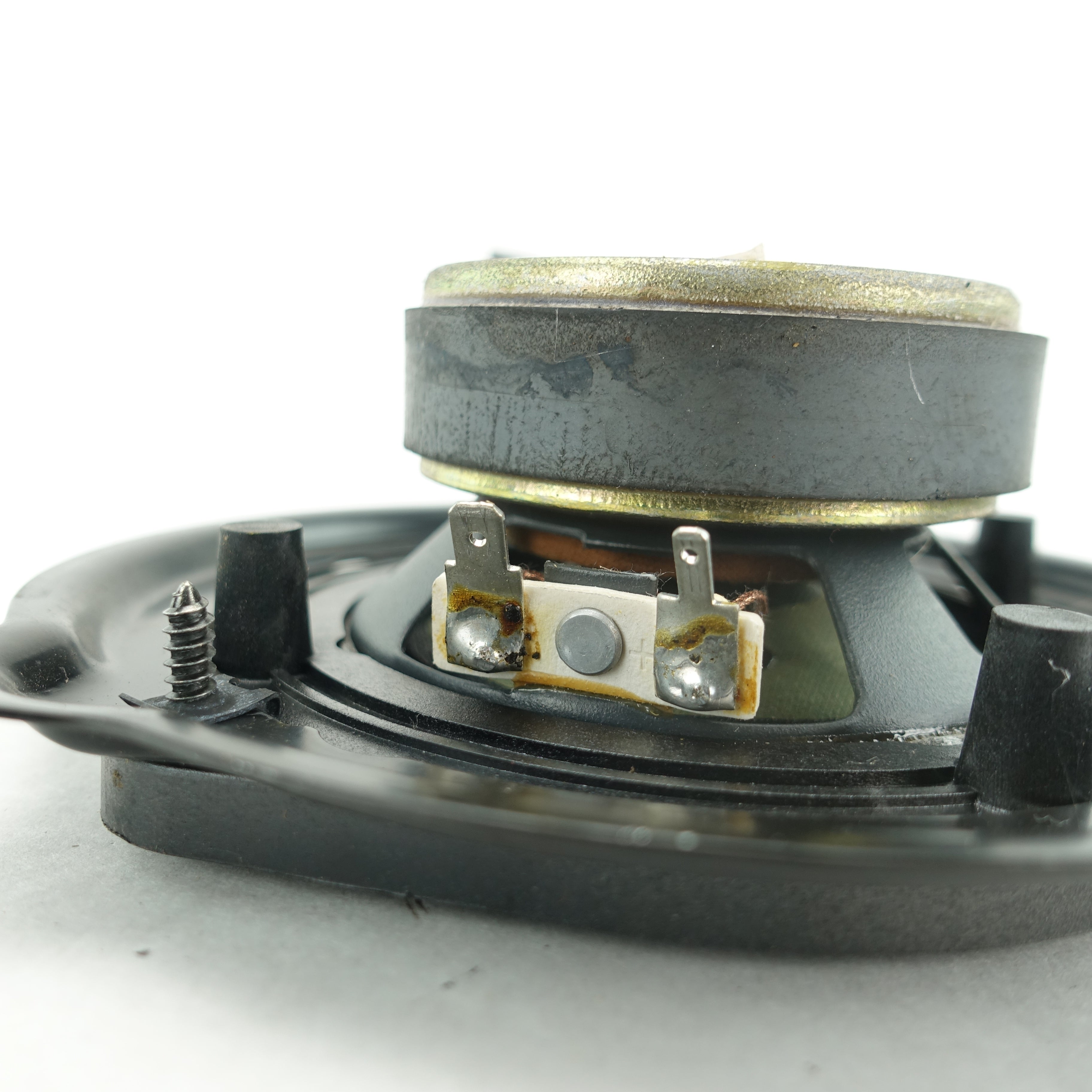 2001 2002 2003 2004 2005 Audi TT Left Rear Wall Speaker