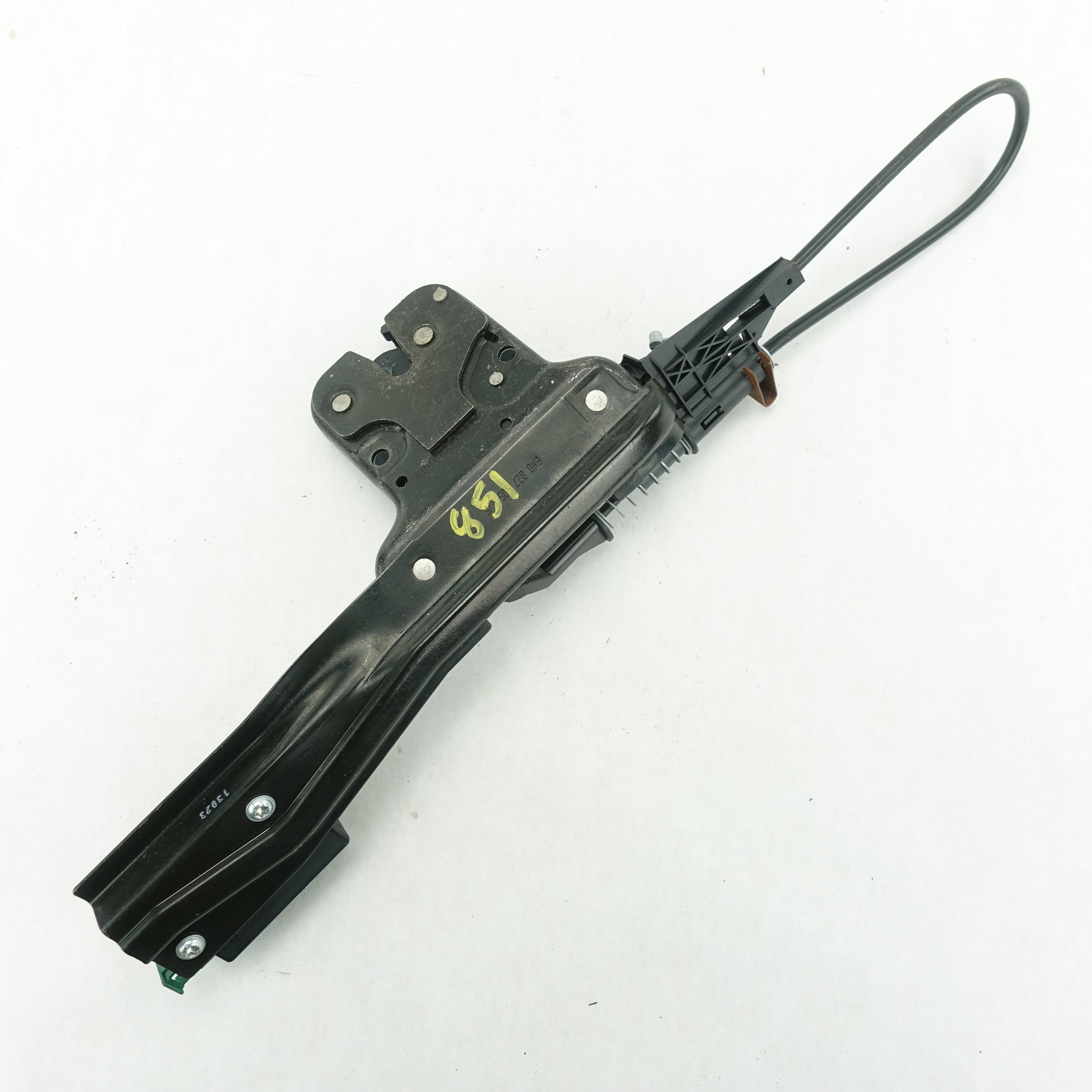 1999 2000 2001 2002 2003 2004 2005 Audi TT Deck Trunk Lid Latch Lock Actuator