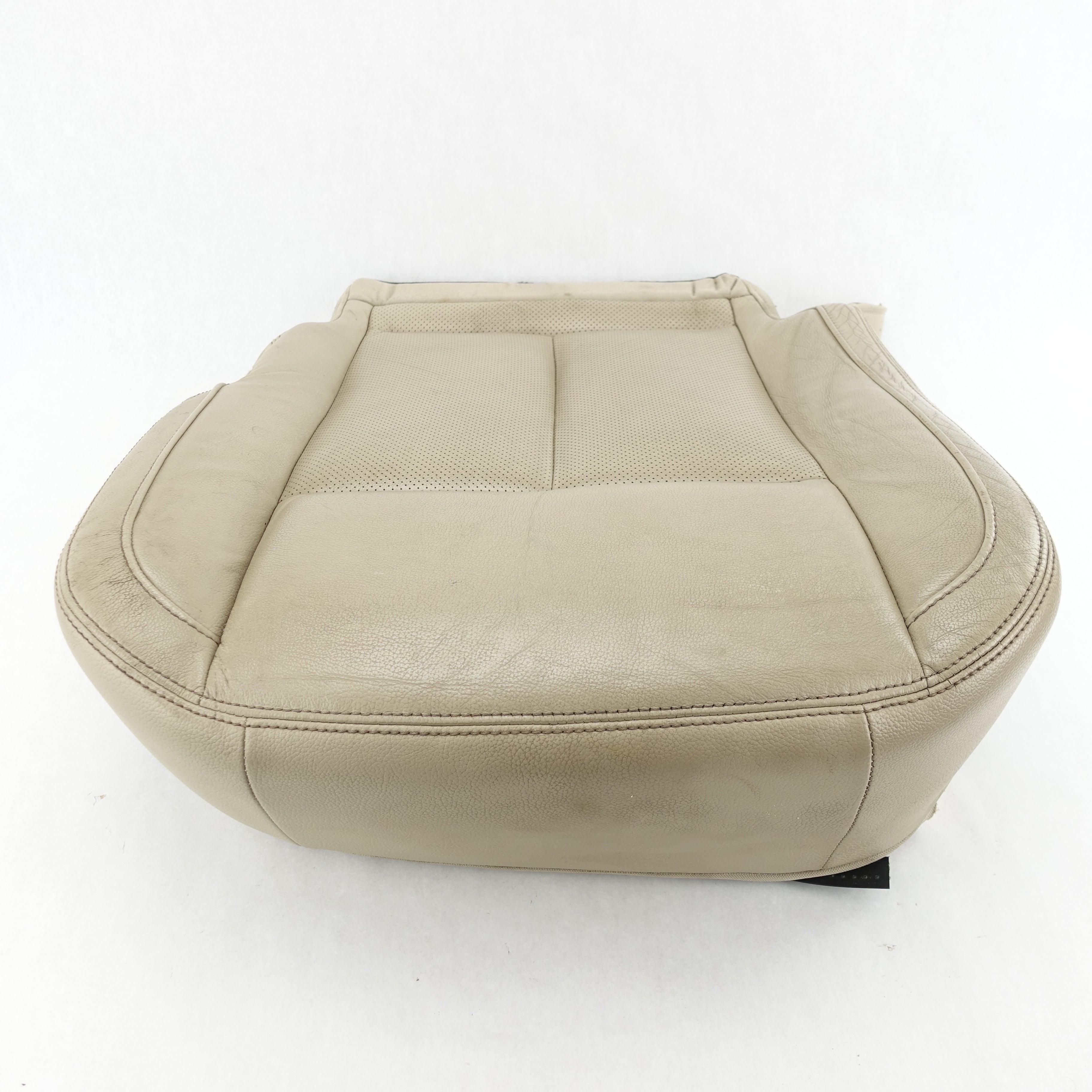 Damage 2016 2017 2018 2019 Nissan TITAN XD Driver Left Front Lower Seat Cushion