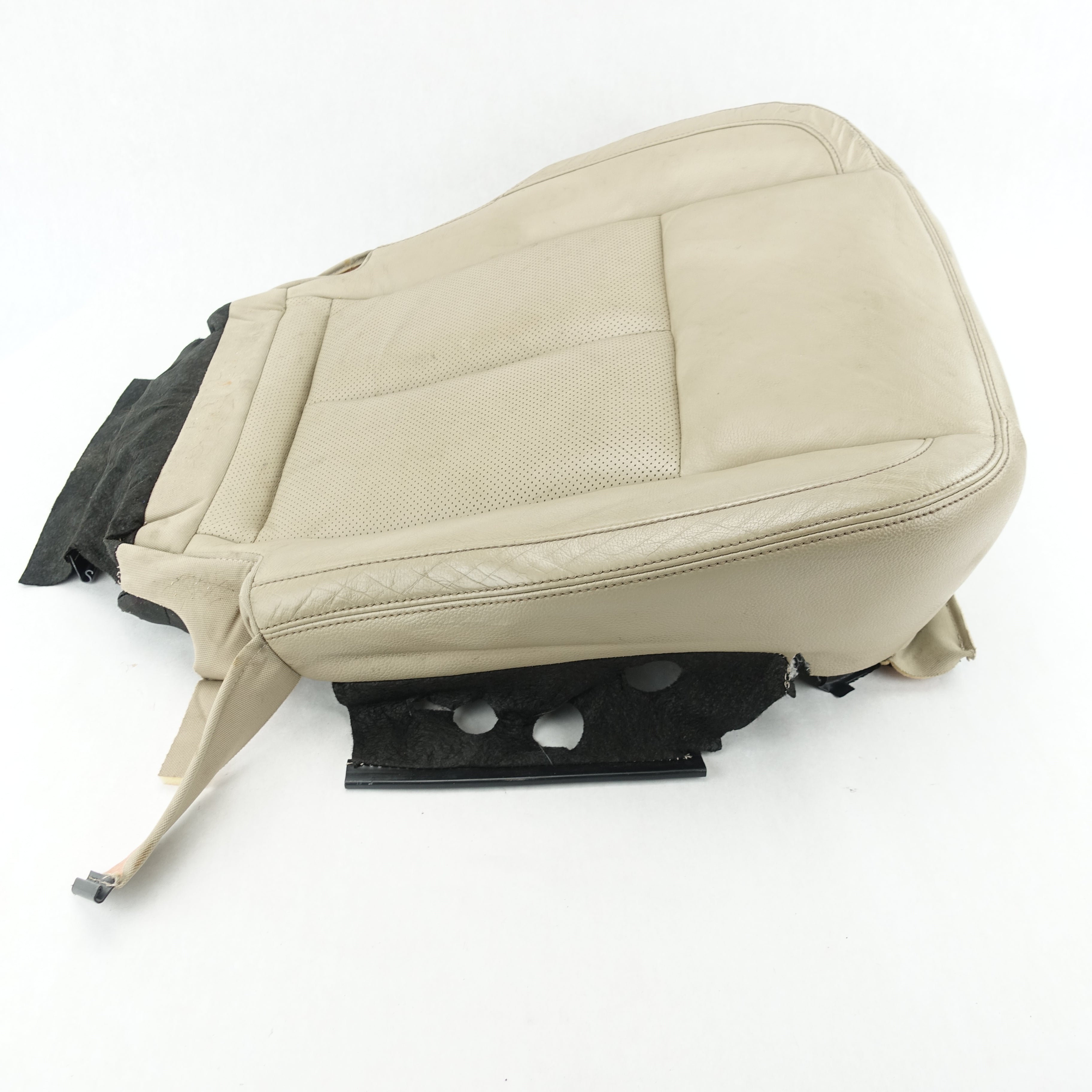 2016 2017 2018 2019 Nissan TITAN XD Passenger Right Front Lower Seat Cushion