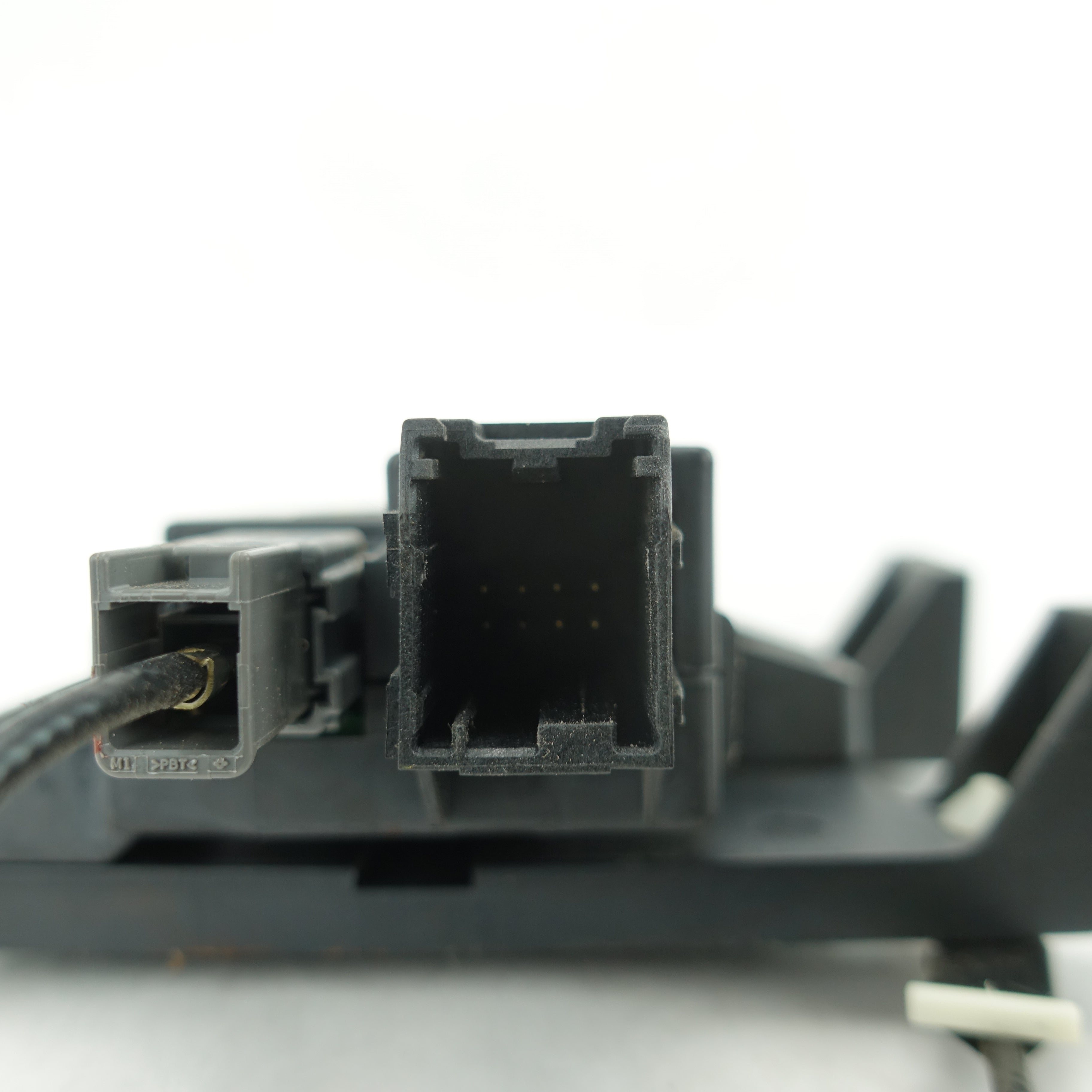 2011 2012 2013 2014 Ford F150 F250 F350 Remote Start Antenna Module