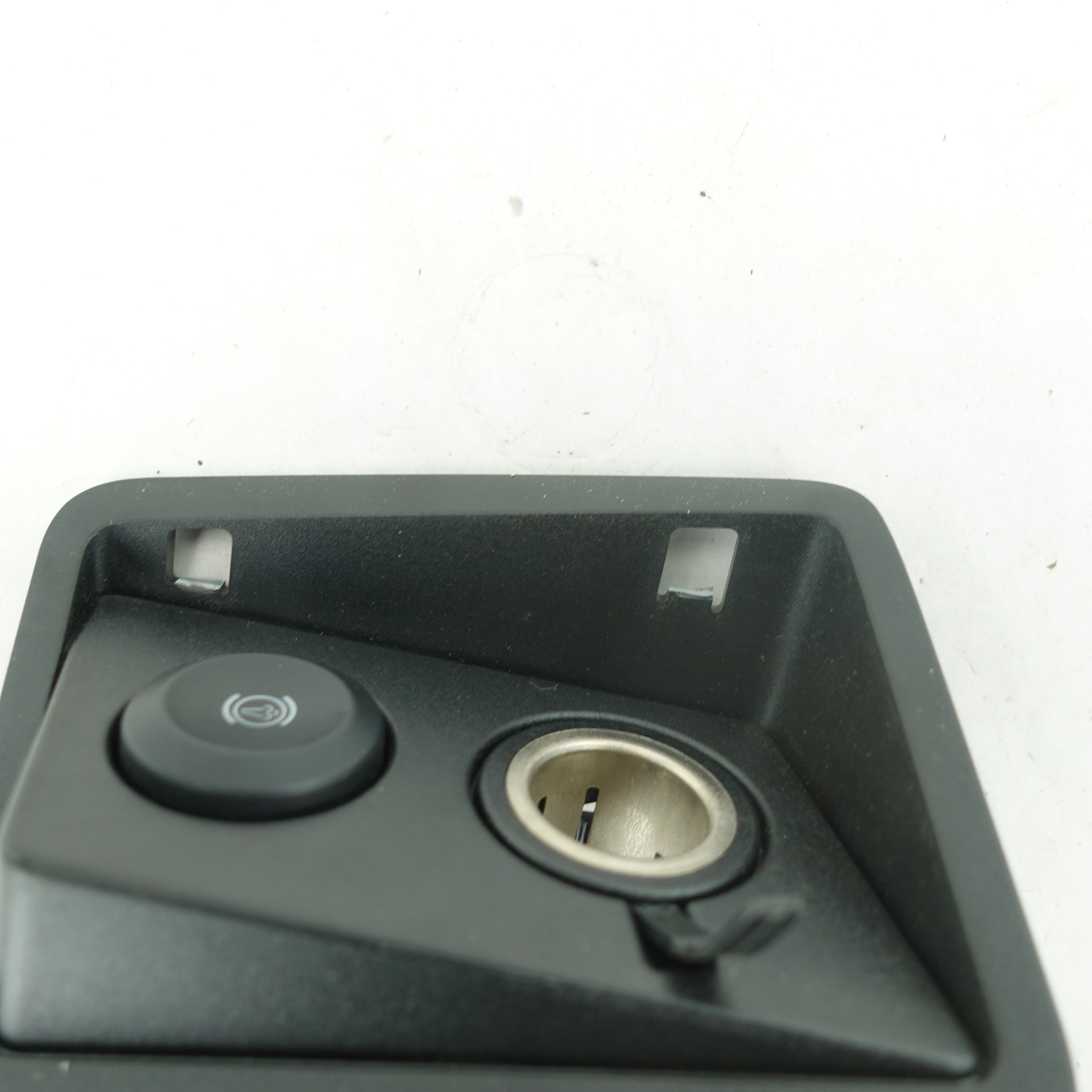 Damage 2012 2013 2014 2015 2016 Ford F250 F350 12v Power Port Cigarette Lighter