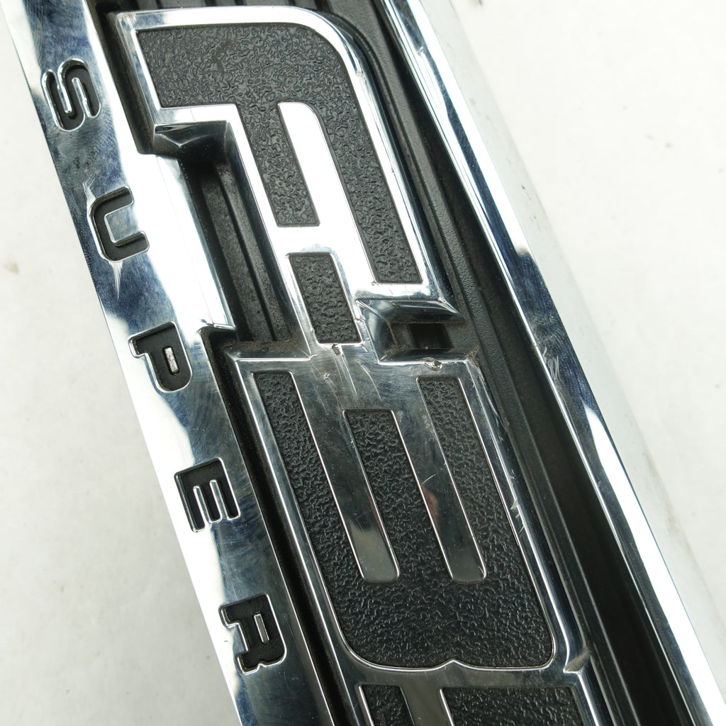 Damage 2011 2012 2013 2014 Ford F350 Lariat Driver Left Fender Vent Emblem Logo