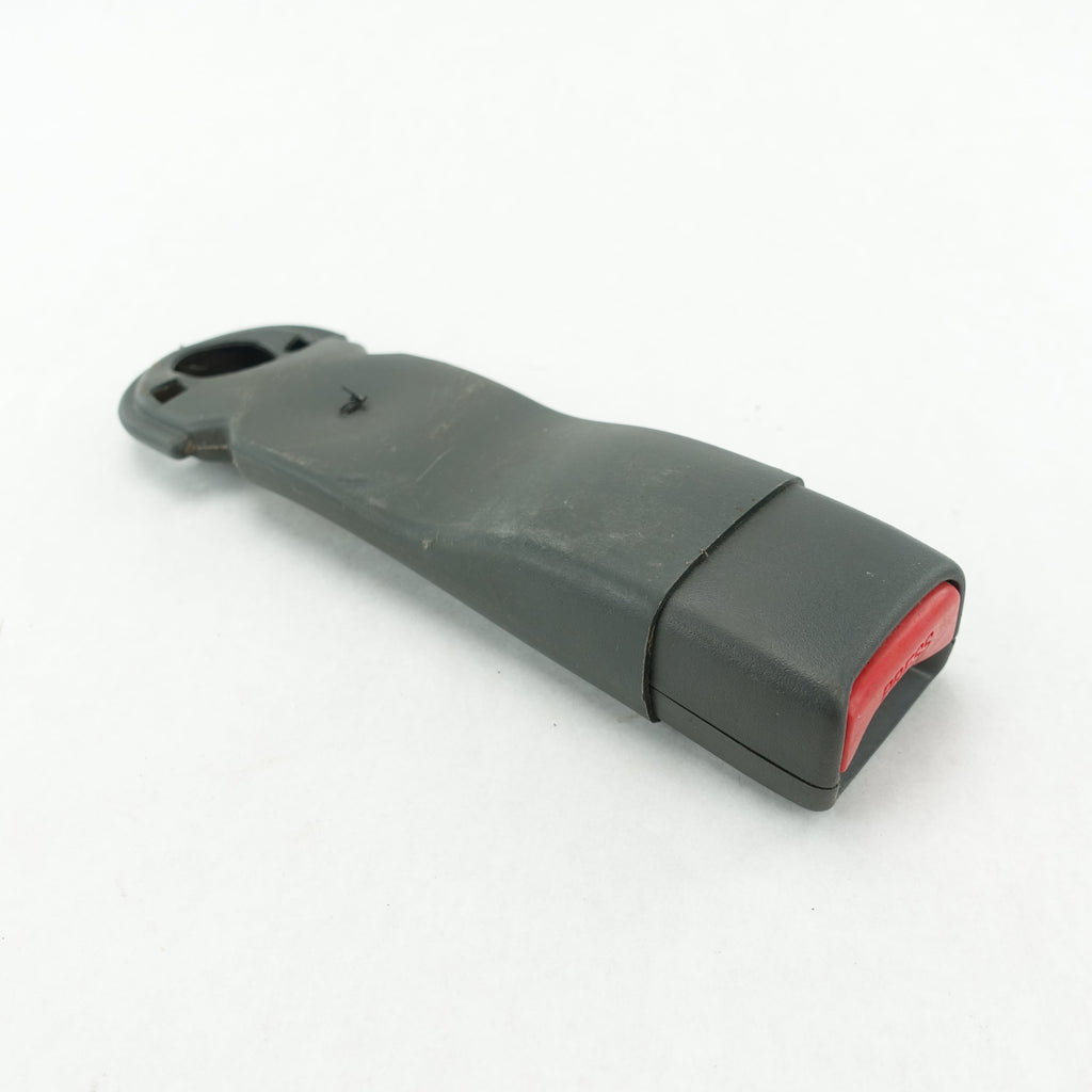 2003 2004 2005 2006 Silverado Sierra Front Center Jump Seat Belt Buckle