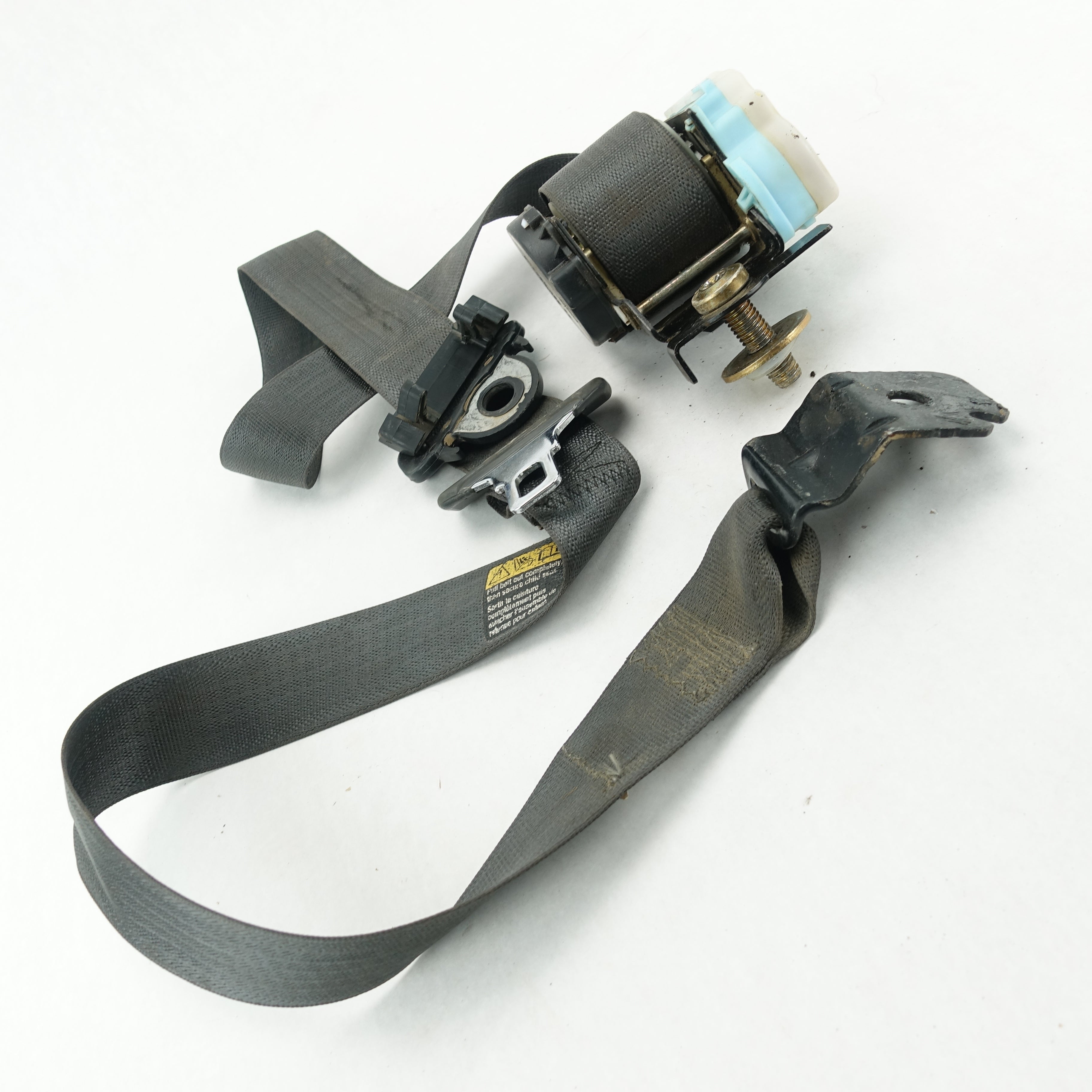 2003 2004 2005 2006 Silverado Sierra Crew Cab Left Rear Seat Belt Black