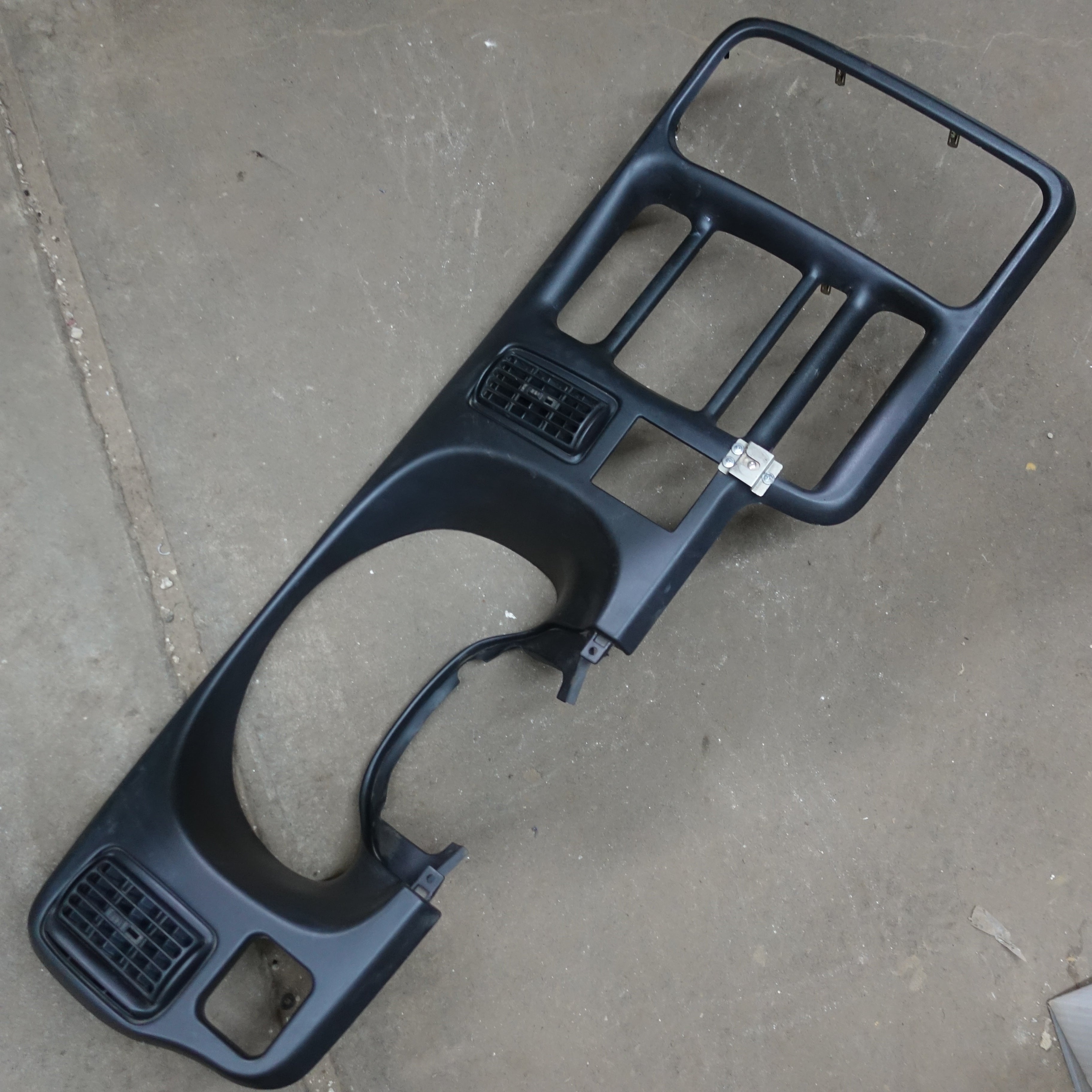 2003 2004 2005 GMC Chevy C4500 C5500 Topkick Kodiak Radio Speedometer Bezel Trim