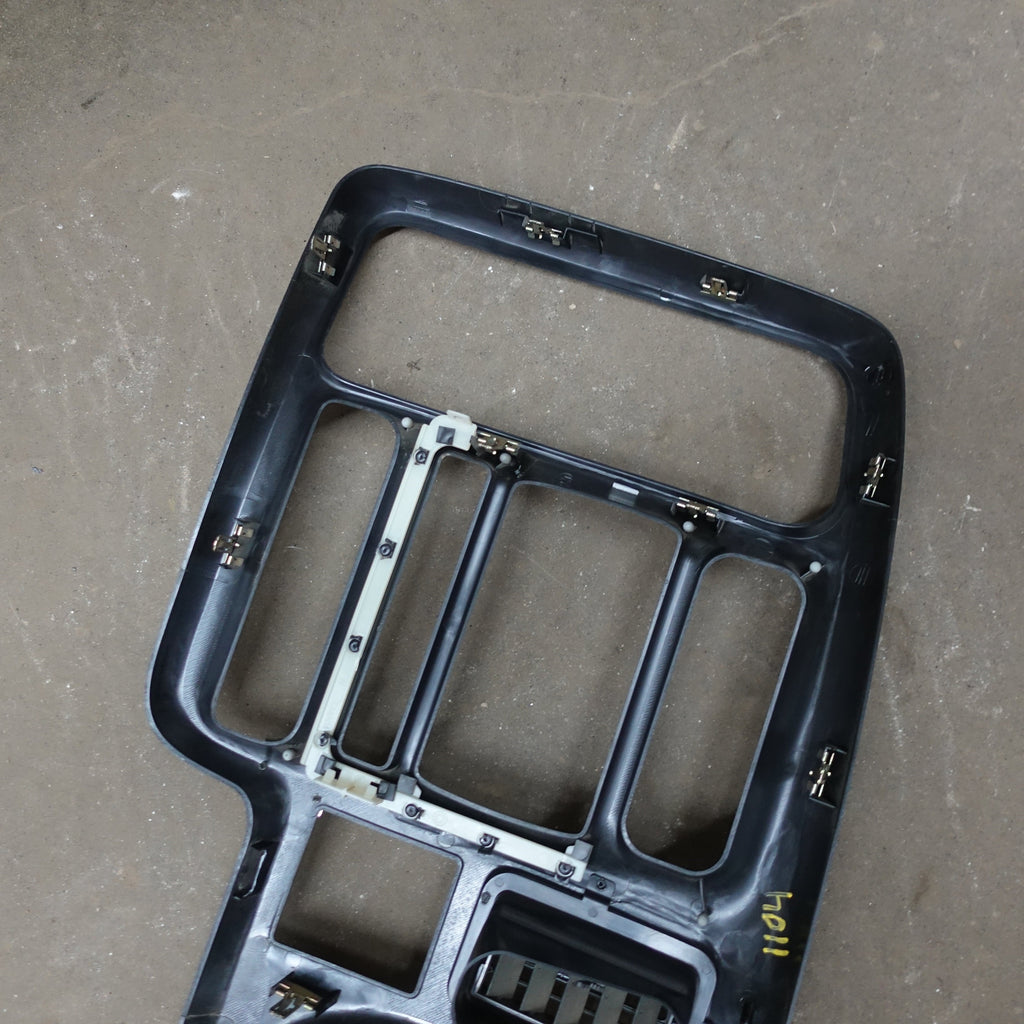 2003 2004 2005 GMC Chevy C4500 C5500 Topkick Kodiak Radio Speedometer Bezel Trim