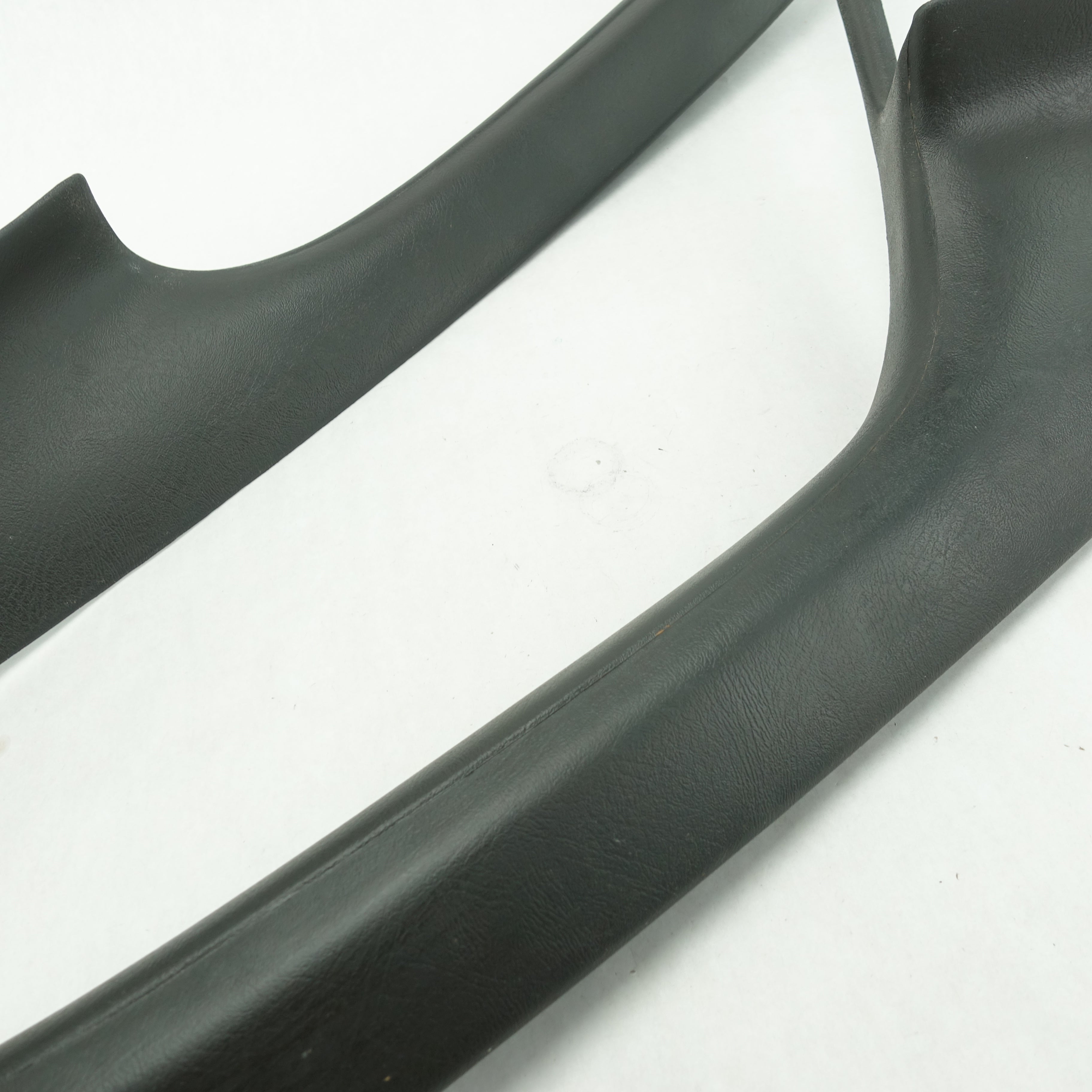 2003 2004 2005 2006 GMC Chevy C4500 C5500 Topkick Kodiak A Pillar Trim Set Black