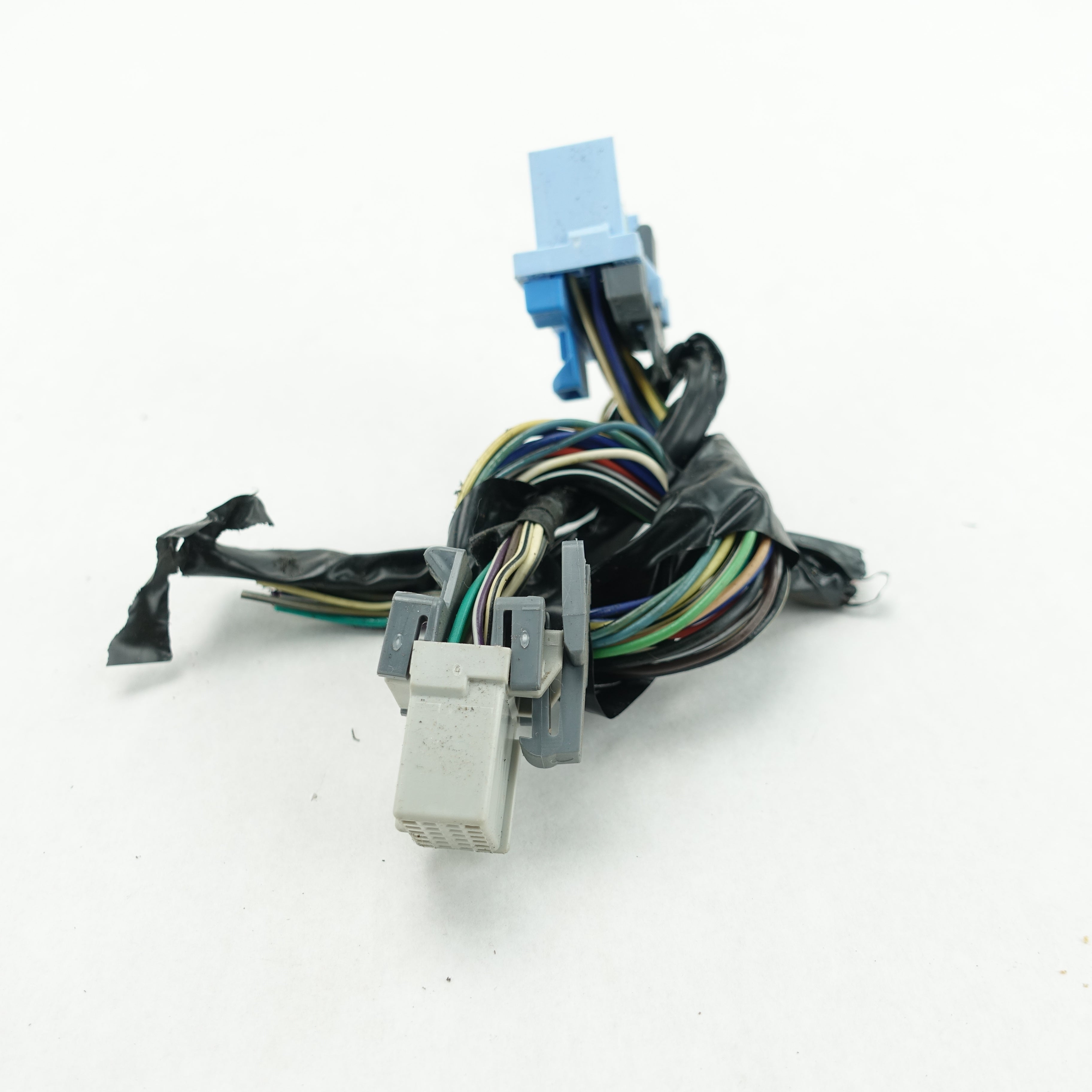 2005 2006 Yukon Navigation Touch Screen Radio Stereo Head CD Pigtail Wire Plug