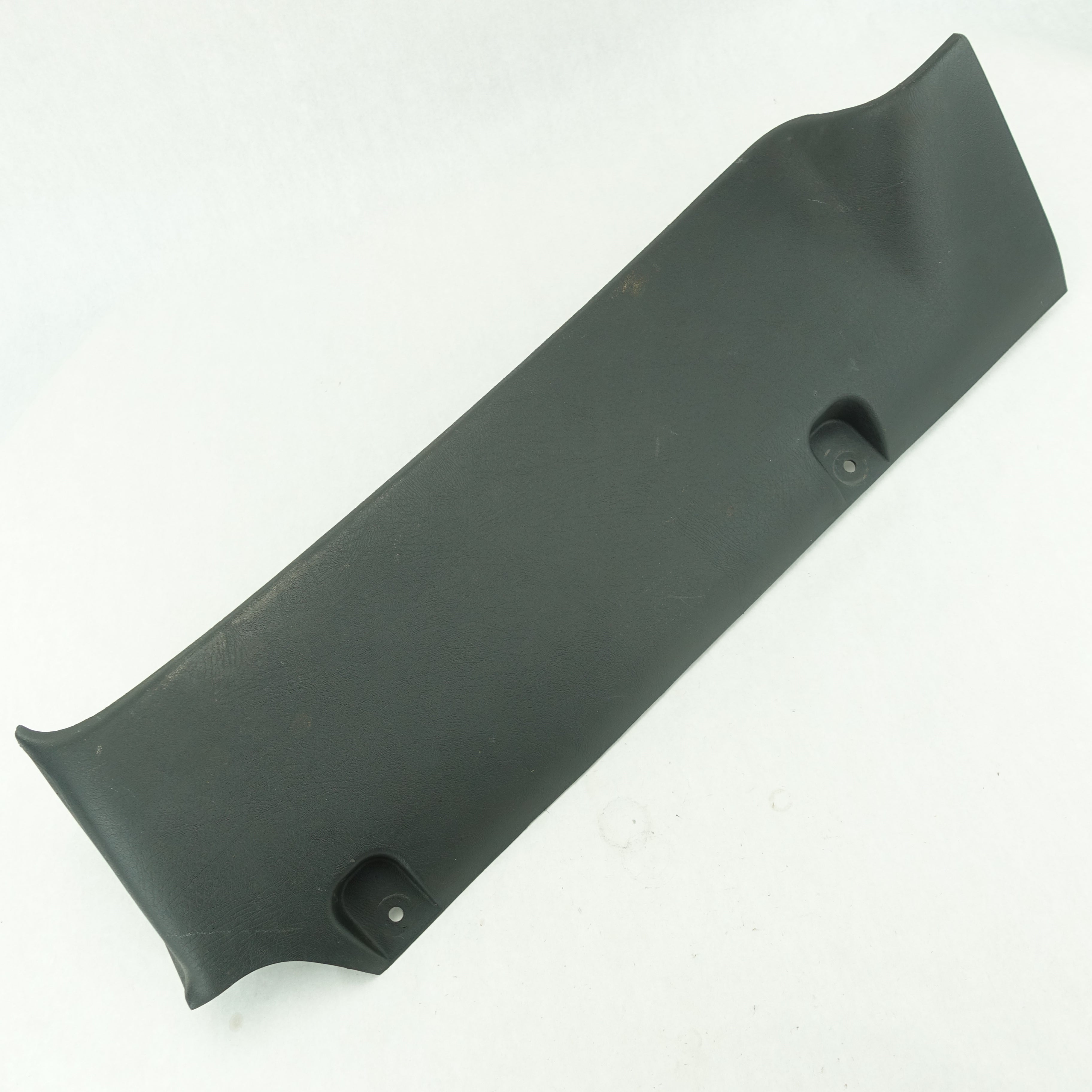 2003 2004 2005 06 GMC Chevy C4500 C5500 Topkick Kodiak Lower Dash Knee Bolster
