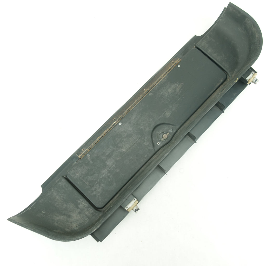 2003 2004 GMC Chevy C4500 C5500 Topkick Kodiak Front Left Sill Scuff Plate Door