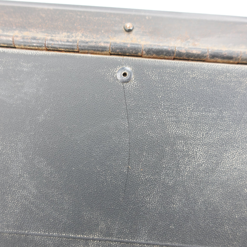 2003 2004 GMC Chevy C4500 C5500 Topkick Kodiak Front Left Sill Scuff Plate Door