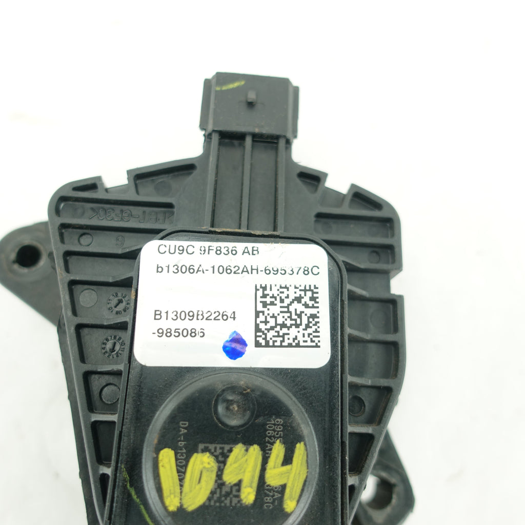 2011 2012 2013 2014 15 Ford F250 F350 Fuel Gas Accelerator Throttle Pedal Peddle