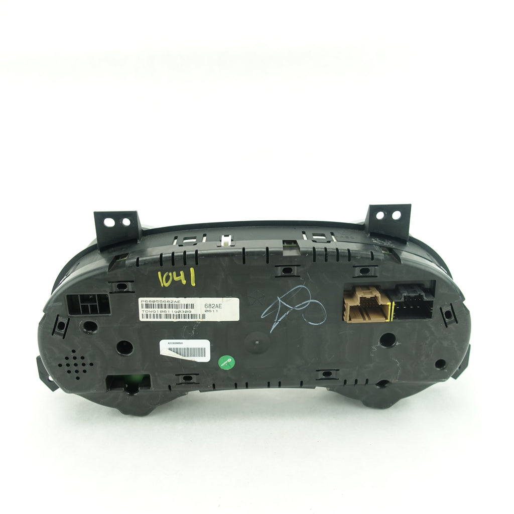 2011 2012 Chrysler Town & Country Speedometer Instrument Cluster Gauges 151K Mi