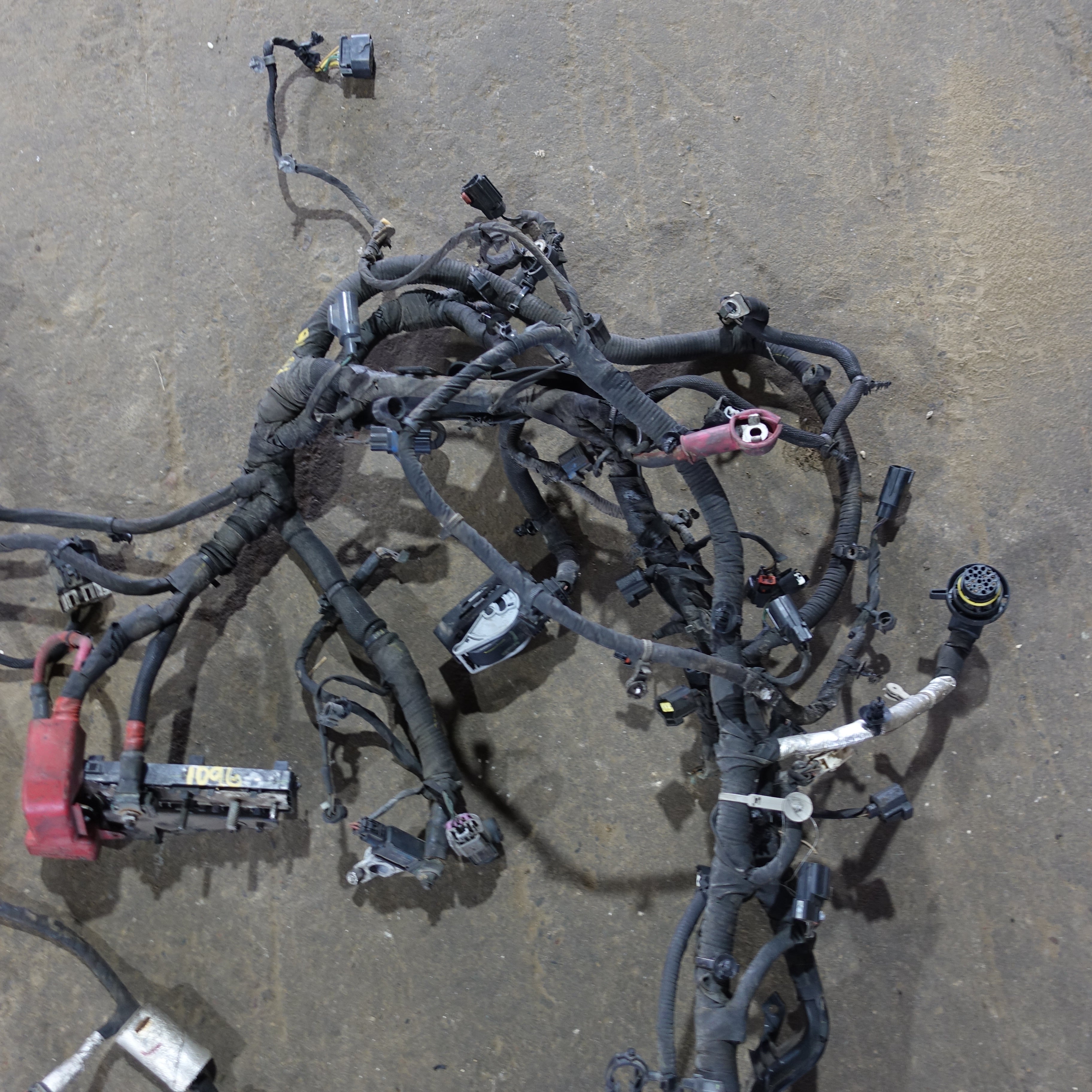 Damage 2019 Ram 2500 3500 6.4L Gas Transmission Wire Harness Loom
