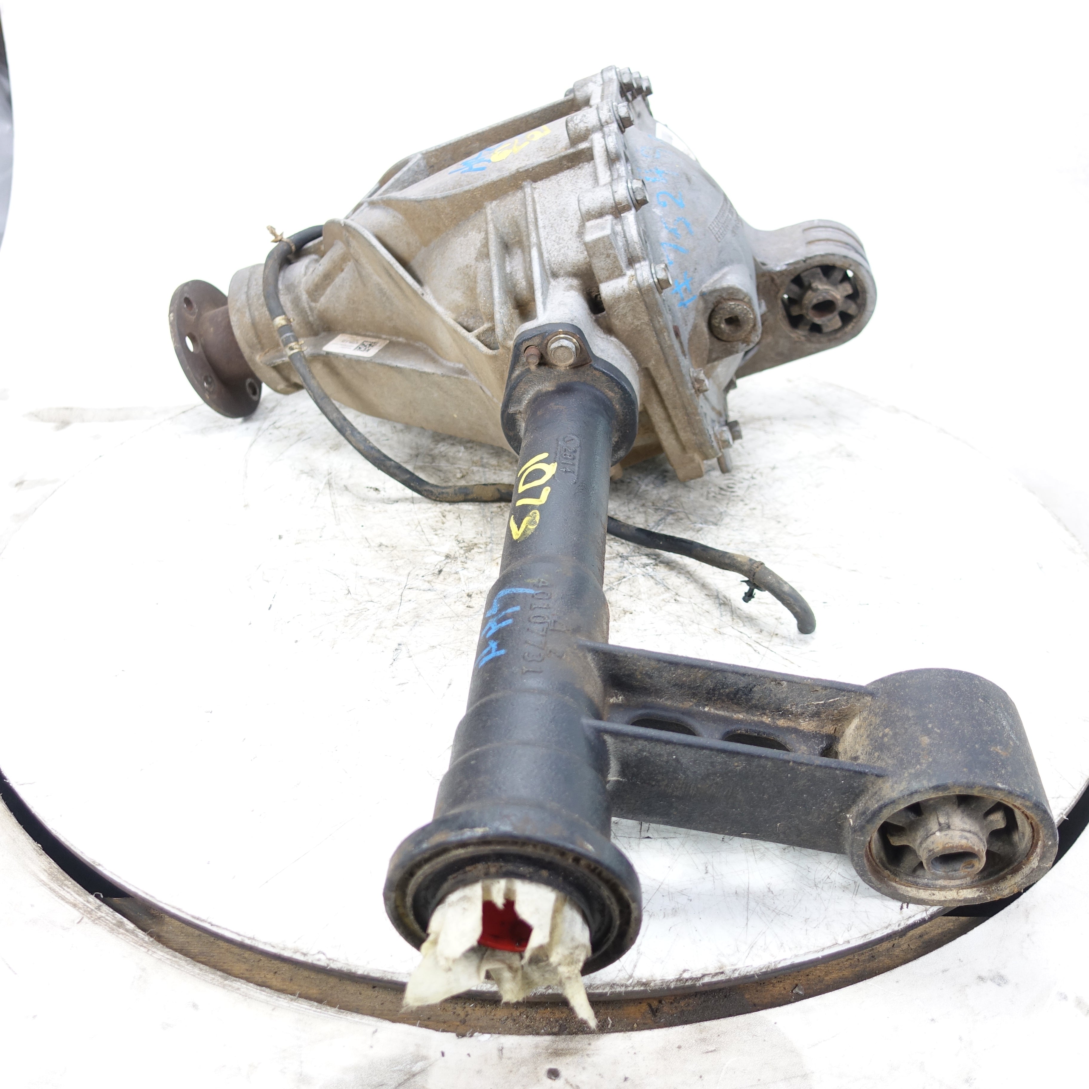 2016 2017 2018 2019 Nissan Titan XD 5.0L Diesel Front Carrier Differential