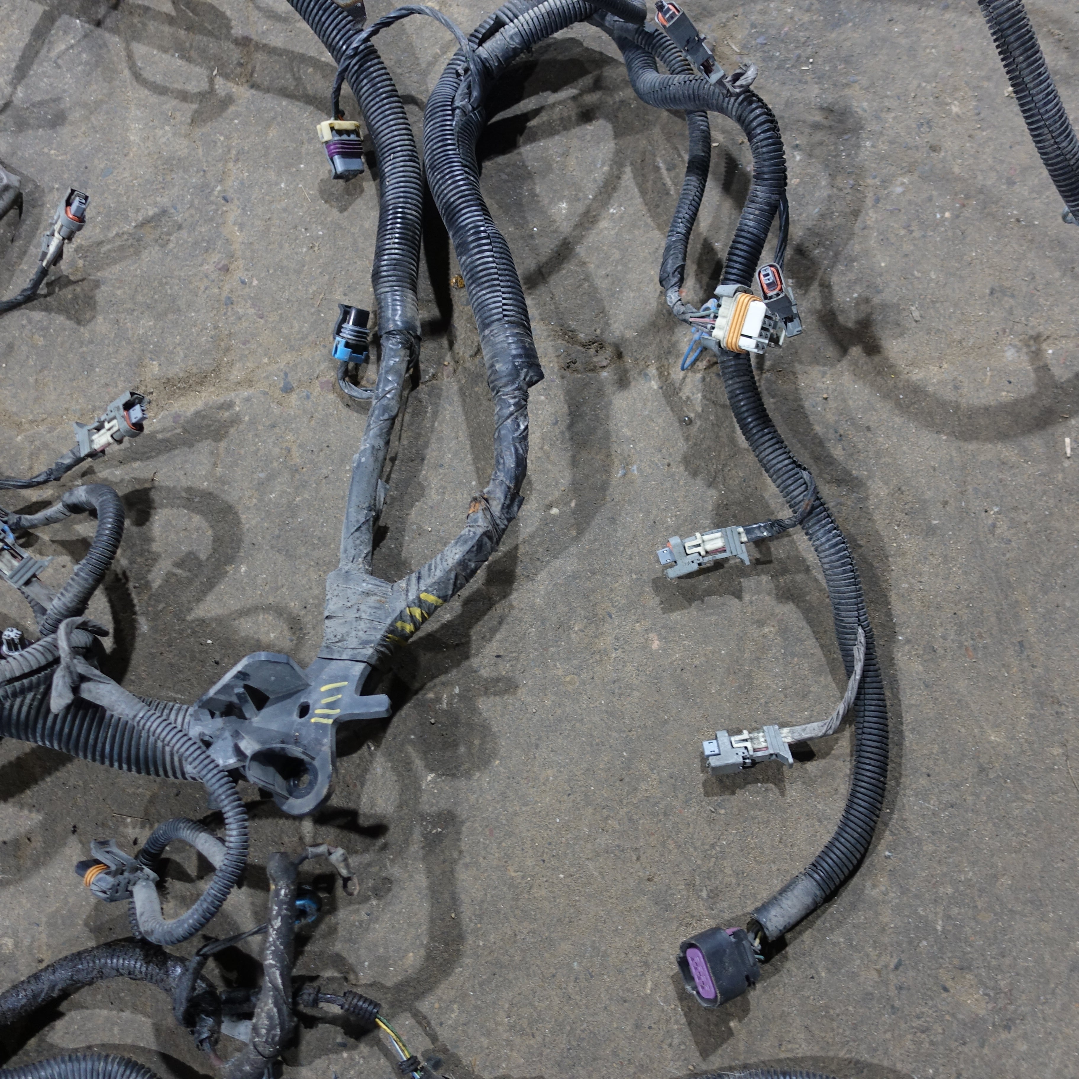 2003 Silverado Sierra 1500 HD 6.0L Engine Wire Harness Loom