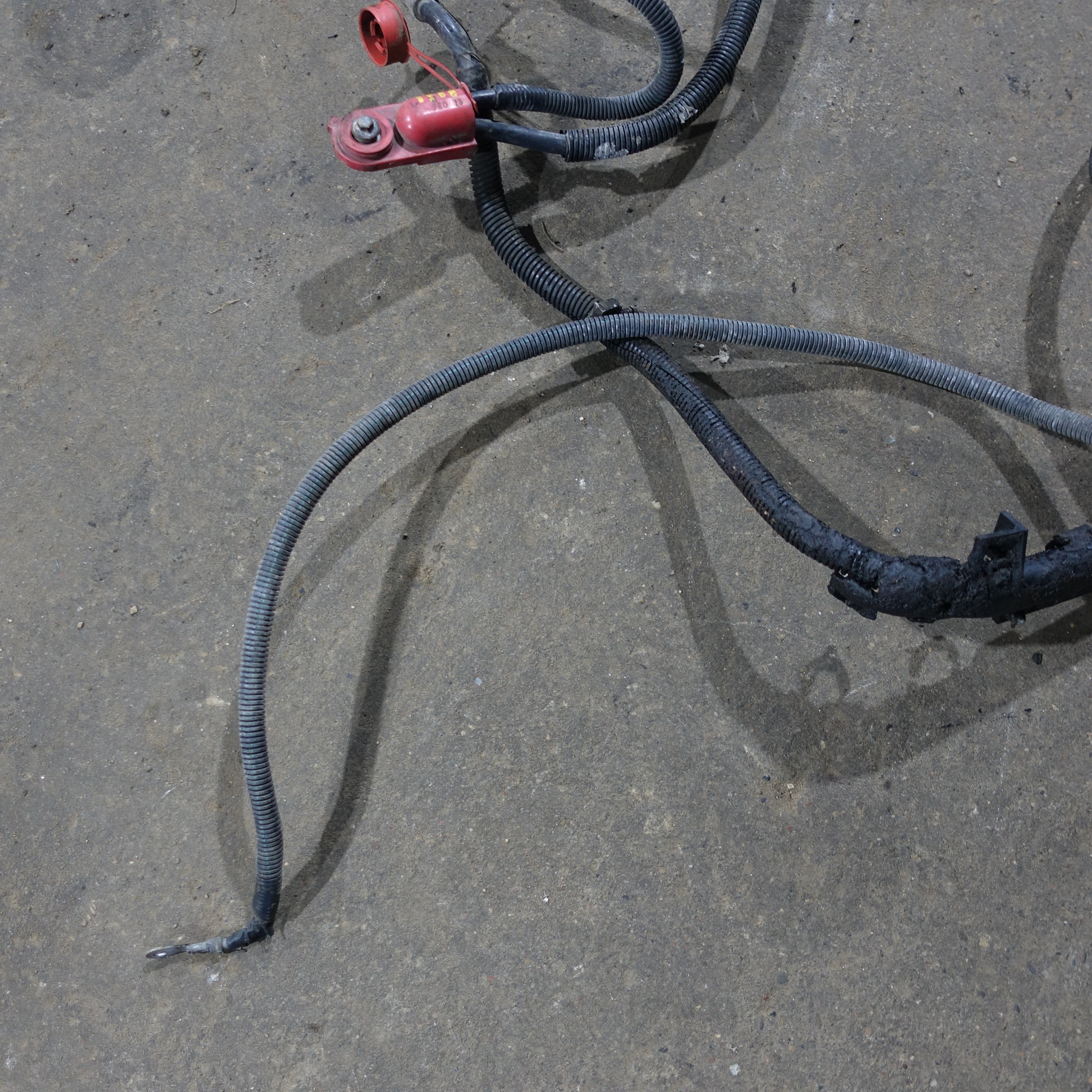 2003 2004 2005 2006 Silverado Sierra 6.0L Positive Negative Battery Cable Set