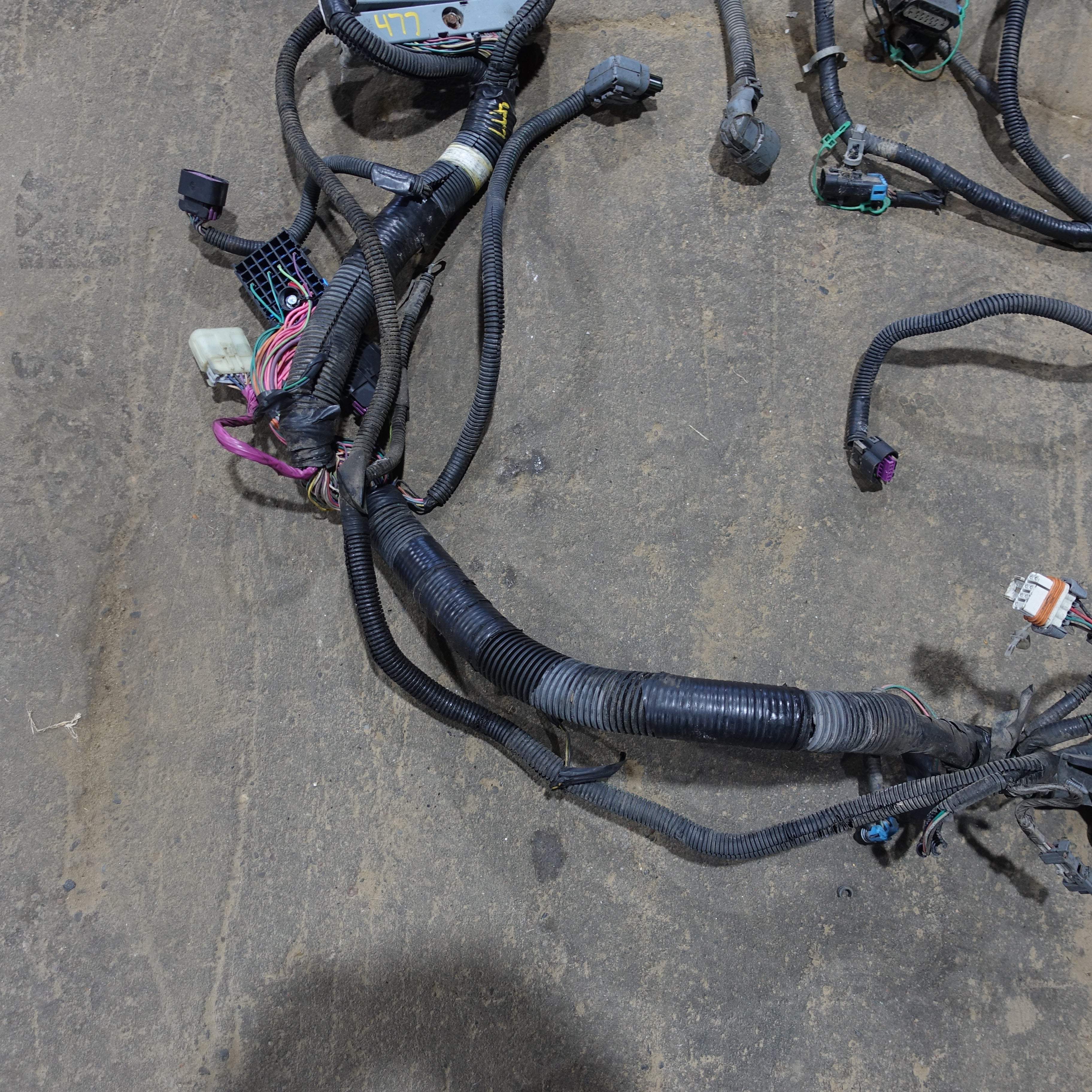 2005 Yukon XL 1500 6.0L Engine Wire Harness Loom