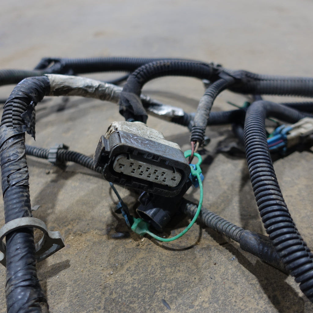2005 Yukon XL 1500 6.0L Engine Wire Harness Loom