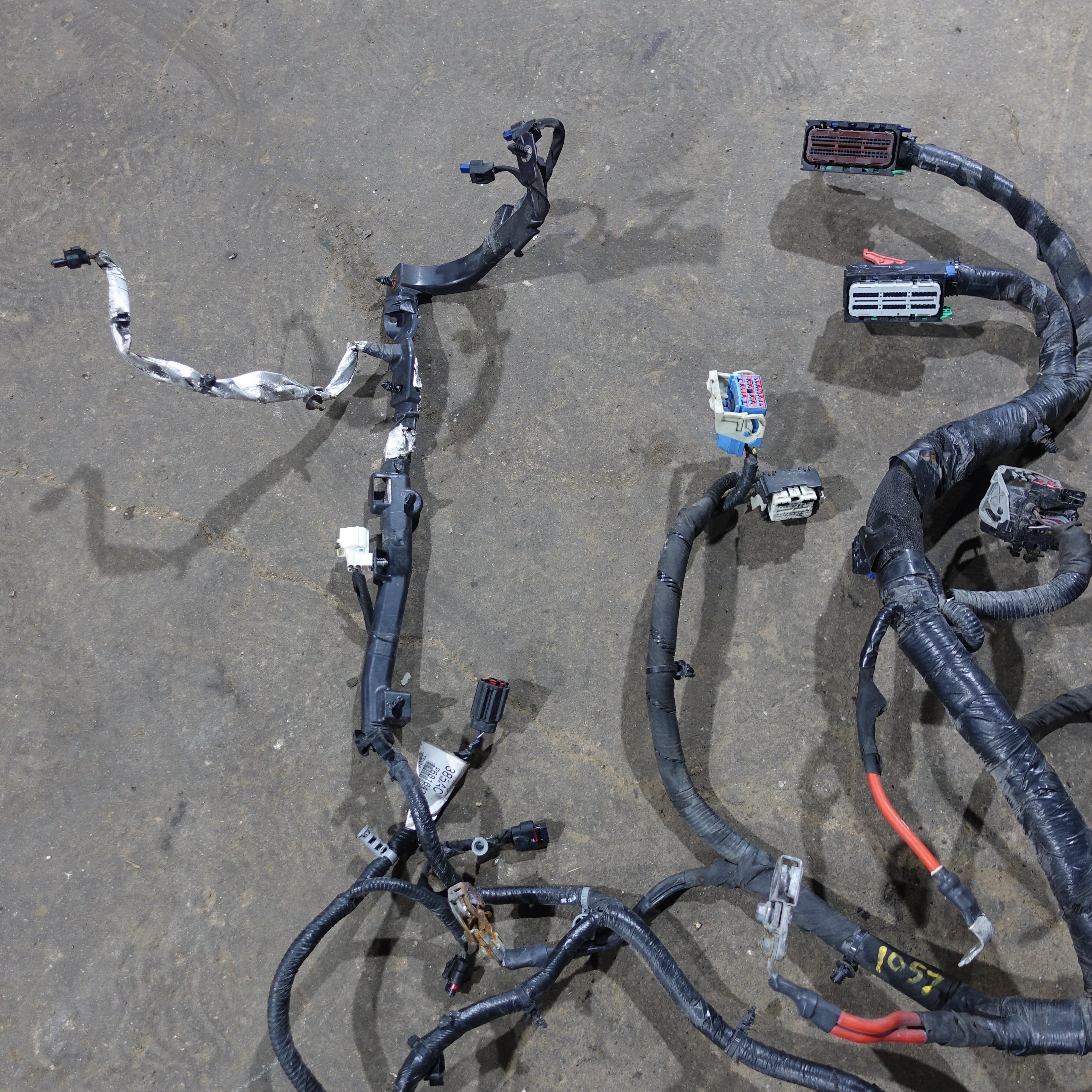 2014 Town & Country Caravan 3.6L Engine Wire Harness Loom Battery Cables