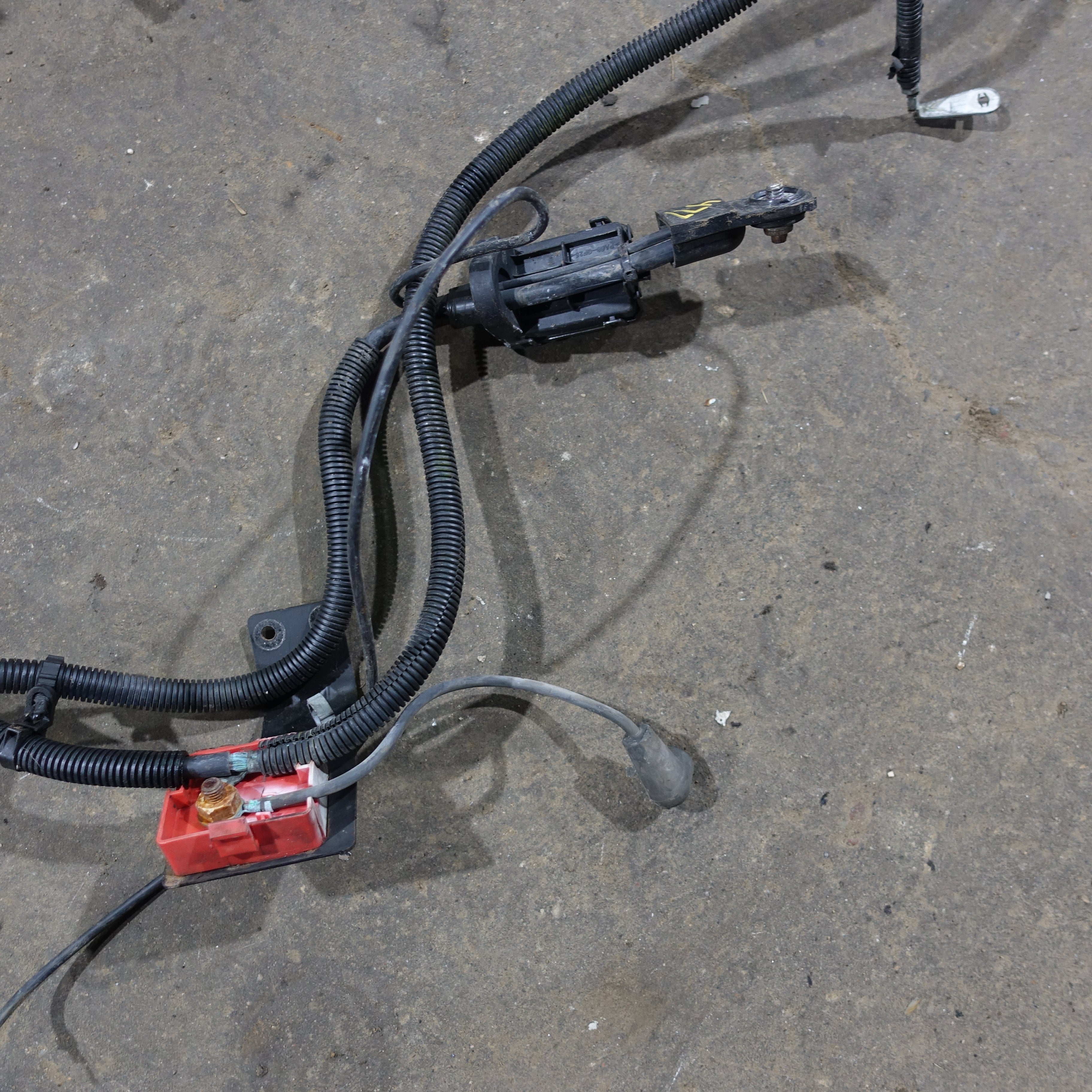 2003 2004 2005 2006 GMC Yukon 6.0L Positive Negative Battery Cable Wire