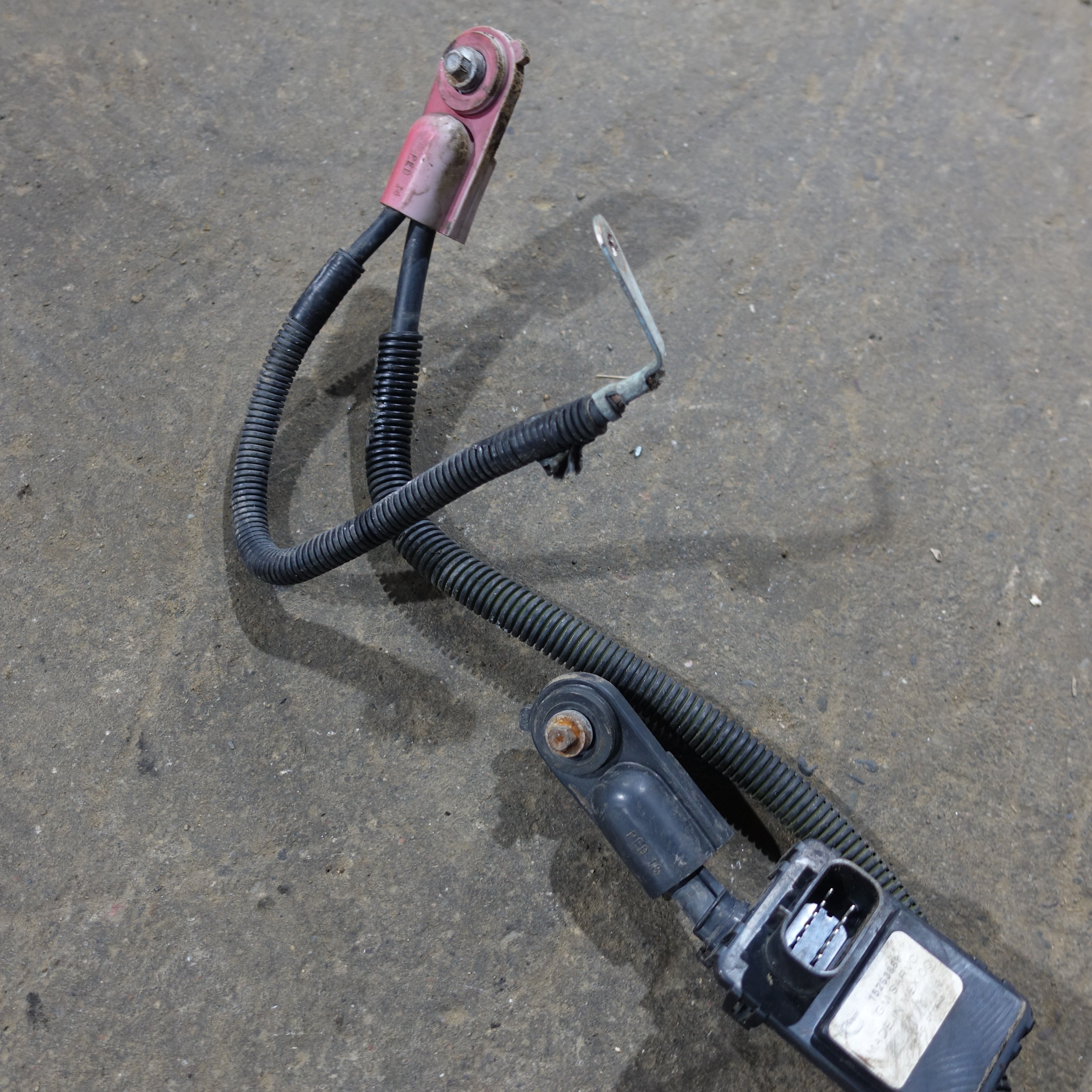 2003 2004 2005 2006 GMC Yukon 6.0L Positive Negative Battery Cable Wire